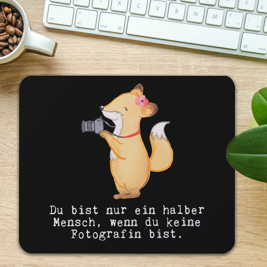 Mauspad Fotografin mit Herz Mousepad, Computer zubehör, Büroausstattung, PC Zubehör, Arbeitszimmer, Mauspad, Einzigartiges Mauspad, Designer Mauspad, Mausunterlage, Mauspad Büro, Beruf, Ausbildung, Jubiläum, Abschied, Rente, Kollege, Kollegin, Geschenk, Schenken, Arbeitskollege, Mitarbeiter, Firma, Danke, Dankeschön, Fotografin, Fotoreporterin, Hobbyfotografin, Hochzeitsfotografin, Fotografie, Profi Fotografin