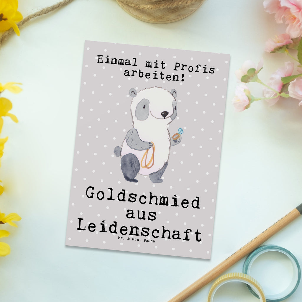 Postkarte Goldschmied aus Leidenschaft Postkarte, Karte, Geschenkkarte, Grußkarte, Einladung, Ansichtskarte, Geburtstagskarte, Einladungskarte, Dankeskarte, Ansichtskarten, Einladung Geburtstag, Einladungskarten Geburtstag, Beruf, Ausbildung, Jubiläum, Abschied, Rente, Kollege, Kollegin, Geschenk, Schenken, Arbeitskollege, Mitarbeiter, Firma, Danke, Dankeschön, Juwelier, Goldschmied, Schmied, Schmuckwarenhändler, Schmuckgeschäft, Eröffnung