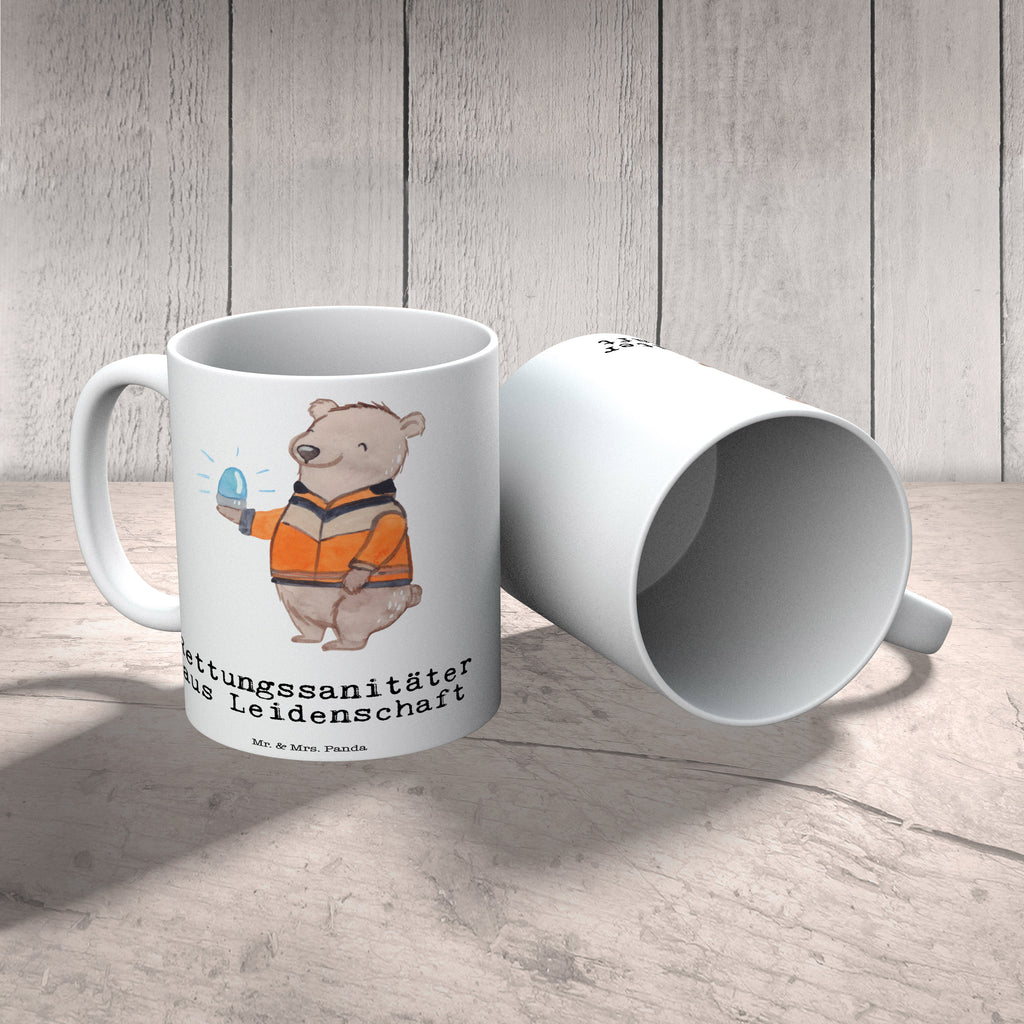 Tasse Rettungssanitäter aus Leidenschaft Tasse, Kaffeetasse, Teetasse, Becher, Kaffeebecher, Teebecher, Keramiktasse, Porzellantasse, Büro Tasse, Geschenk Tasse, Tasse Sprüche, Tasse Motive, Kaffeetassen, Tasse bedrucken, Designer Tasse, Cappuccino Tassen, Schöne Teetassen, Beruf, Ausbildung, Jubiläum, Abschied, Rente, Kollege, Kollegin, Geschenk, Schenken, Arbeitskollege, Mitarbeiter, Firma, Danke, Dankeschön