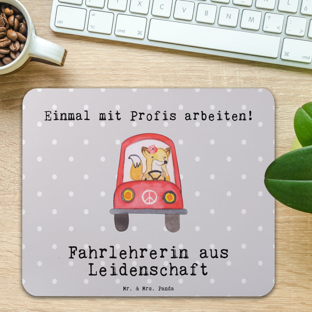 Mauspad Fahrlehrerin aus Leidenschaft Mousepad, Computer zubehör, Büroausstattung, PC Zubehör, Arbeitszimmer, Mauspad, Einzigartiges Mauspad, Designer Mauspad, Mausunterlage, Mauspad Büro, Beruf, Ausbildung, Jubiläum, Abschied, Rente, Kollege, Kollegin, Geschenk, Schenken, Arbeitskollege, Mitarbeiter, Firma, Danke, Dankeschön, Fahrlehrerin, Fahrschule, Fahrschullehrerin