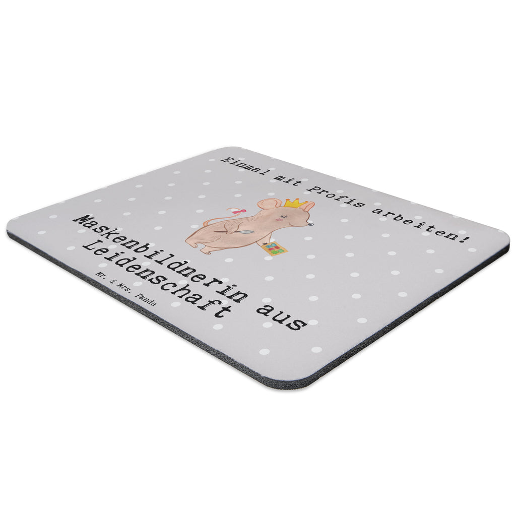 Mauspad Maskenbildnerin aus Leidenschaft Mousepad, Computer zubehör, Büroausstattung, PC Zubehör, Arbeitszimmer, Mauspad, Einzigartiges Mauspad, Designer Mauspad, Mausunterlage, Mauspad Büro, Beruf, Ausbildung, Jubiläum, Abschied, Rente, Kollege, Kollegin, Geschenk, Schenken, Arbeitskollege, Mitarbeiter, Firma, Danke, Dankeschön, Kosmetikerin, Make Up Artist, Maskenbildnerin, Visagistin, Beauty Salon, Kosmetikstudio, Eröffnung