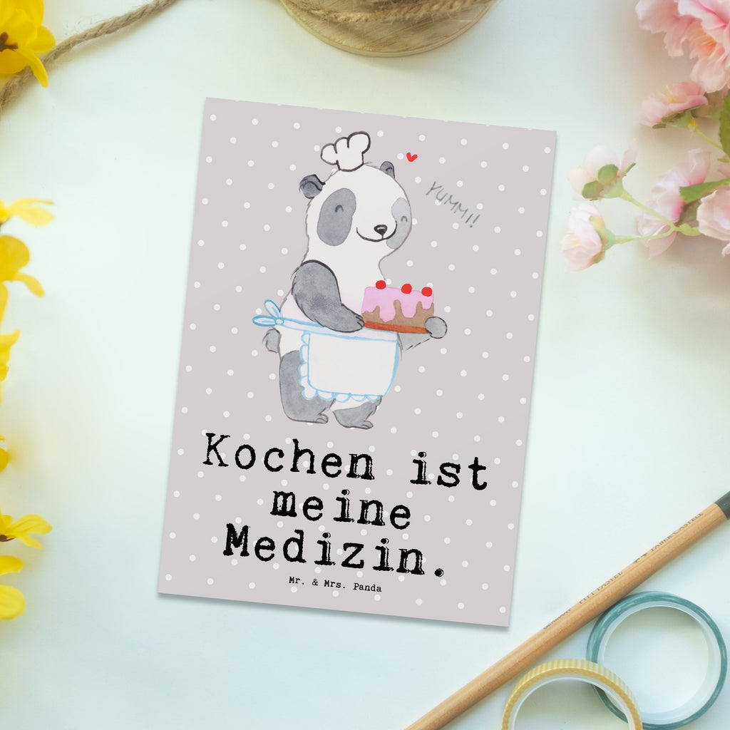 Postkarte Bär Kochen Medizin Postkarte, Karte, Geschenkkarte, Grußkarte, Einladung, Ansichtskarte, Geburtstagskarte, Einladungskarte, Dankeskarte, Ansichtskarten, Einladung Geburtstag, Einladungskarten Geburtstag, Geschenk, Sport, Sportart, Hobby, Schenken, Danke, Dankeschön, Auszeichnung, Gewinn, Sportler, Kochen, Hobbykoch, Hobbyköchin