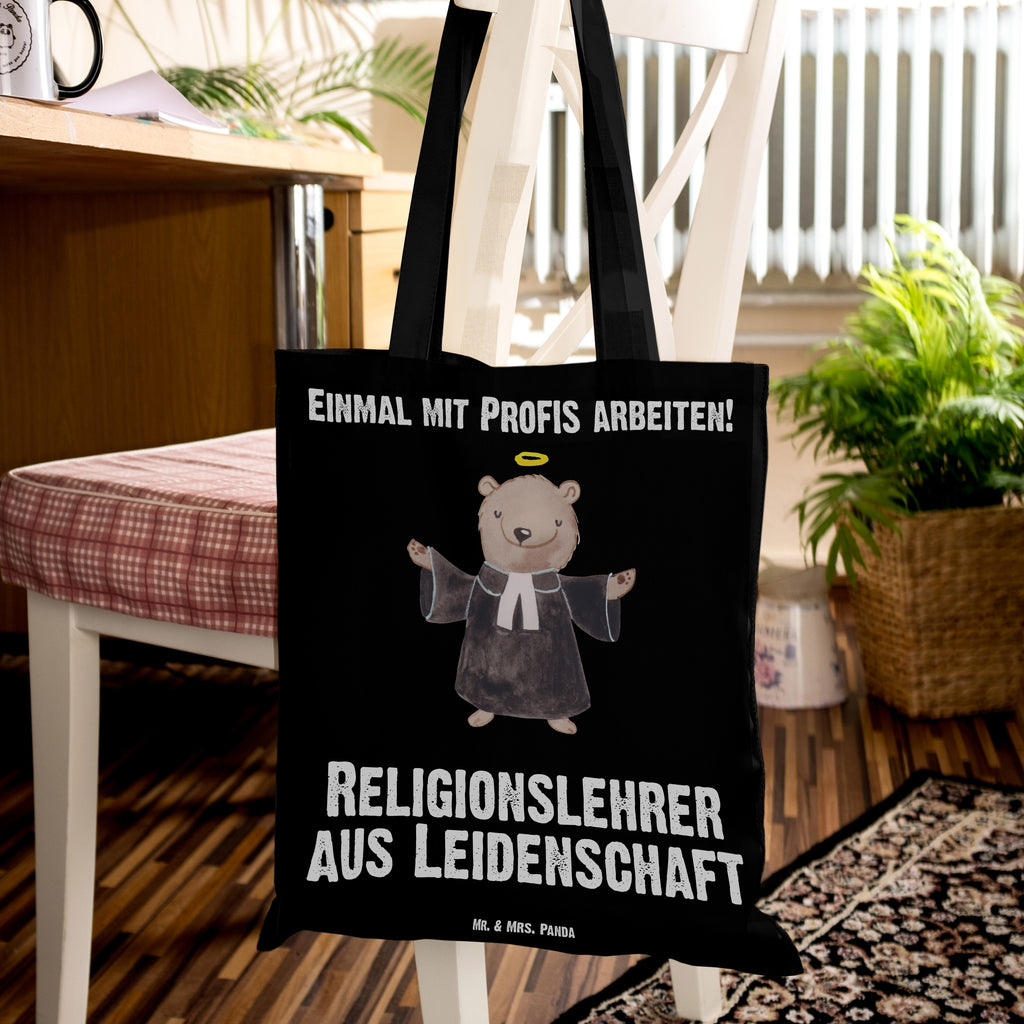 Tragetasche Religionslehrer aus Leidenschaft Beuteltasche, Beutel, Einkaufstasche, Jutebeutel, Stoffbeutel, Tasche, Shopper, Umhängetasche, Strandtasche, Schultertasche, Stofftasche, Tragetasche, Badetasche, Jutetasche, Einkaufstüte, Laptoptasche, Beruf, Ausbildung, Jubiläum, Abschied, Rente, Kollege, Kollegin, Geschenk, Schenken, Arbeitskollege, Mitarbeiter, Firma, Danke, Dankeschön, Religionslehrer, Reli Lehrer, Schule, Grundschule