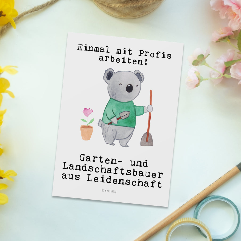 Postkarte Garten- und Landschaftsbauer aus Leidenschaft Postkarte, Karte, Geschenkkarte, Grußkarte, Einladung, Ansichtskarte, Geburtstagskarte, Einladungskarte, Dankeskarte, Beruf, Ausbildung, Jubiläum, Abschied, Rente, Kollege, Kollegin, Geschenk, Schenken, Arbeitskollege, Mitarbeiter, Firma, Danke, Dankeschön, Gärtner, Gartenplaner, Gärtnerei, Gartenbau, Hobbygärtner, Garten- und Landschaftsbauer