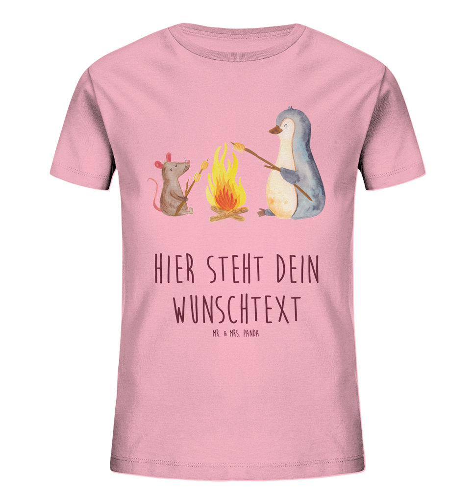 Personalisiertes Kinder T-Shirt Pinguin Lagerfeuer Personalisiertes Kinder T-Shirt, Pinguin, Maus, Pinguine, Lagerfeuer, Leben, Arbeit, Job, Motivation, Büro, Büroalltag, Lebensspruch, Lebensmotivation, Neustart, Liebe, grillen, Feuer, Marshmallows