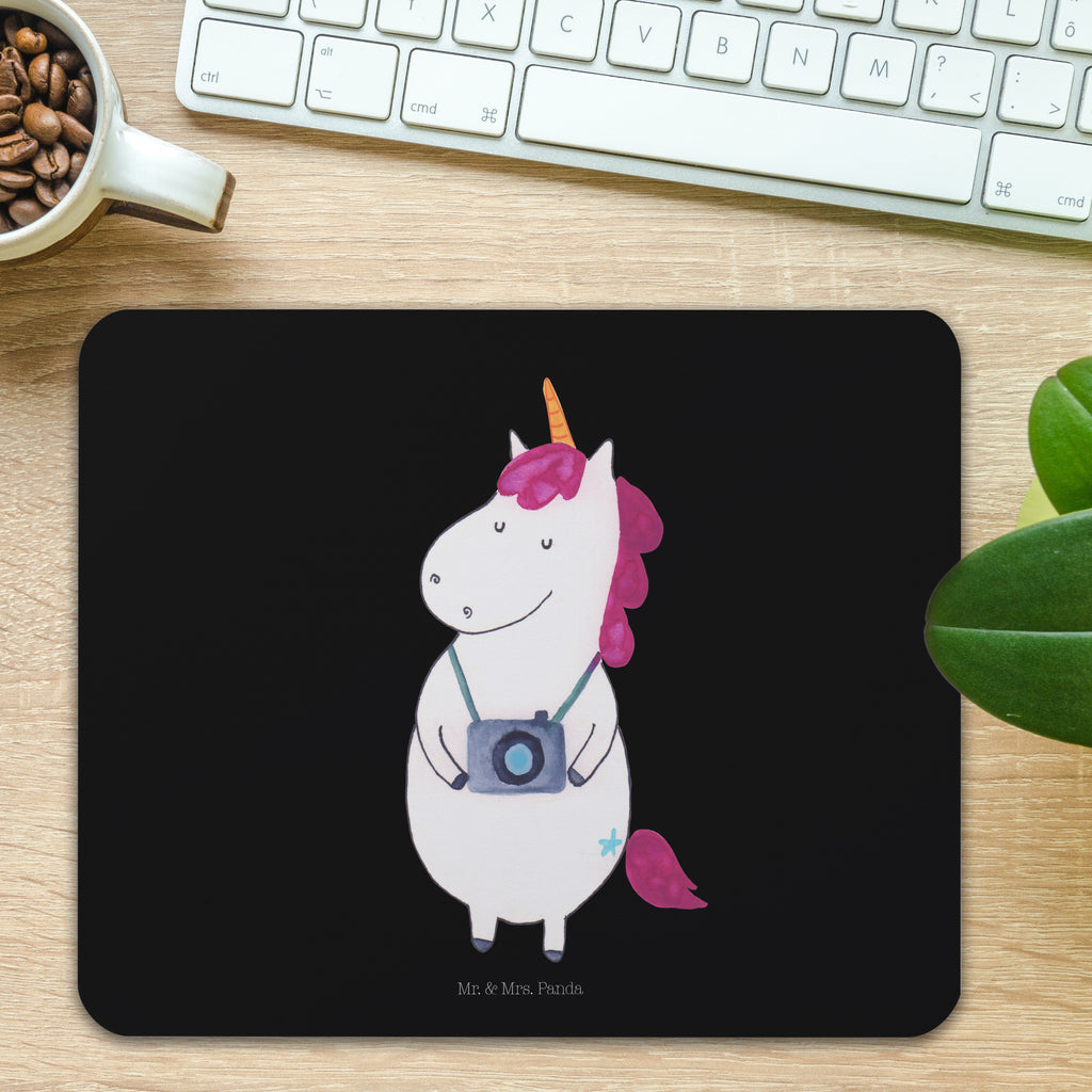 Mauspad Einhorn Fotograf Mousepad, Computer zubehör, Büroausstattung, PC Zubehör, Arbeitszimmer, Mauspad, Einzigartiges Mauspad, Designer Mauspad, Mausunterlage, Mauspad Büro, Einhorn, Einhörner, Einhorn Deko, Pegasus, Unicorn, Fotograf, Fotografie, Kamera, Reisen, Weltreise, Weltenbummler, Urlaub, Tourist, Kurztrip, Reise, Städtereise