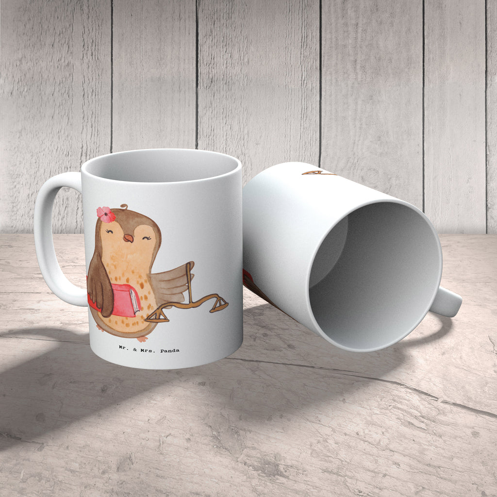 Tasse Juristin mit Herz Tasse, Kaffeetasse, Teetasse, Becher, Kaffeebecher, Teebecher, Keramiktasse, Porzellantasse, Büro Tasse, Geschenk Tasse, Tasse Sprüche, Tasse Motive, Kaffeetassen, Tasse bedrucken, Designer Tasse, Cappuccino Tassen, Schöne Teetassen, Beruf, Ausbildung, Jubiläum, Abschied, Rente, Kollege, Kollegin, Geschenk, Schenken, Arbeitskollege, Mitarbeiter, Firma, Danke, Dankeschön, Juristin, Anwältin, Jura Studium, Master of laws, Staatsexamen, Jurastudent, Anwaltskanzlei