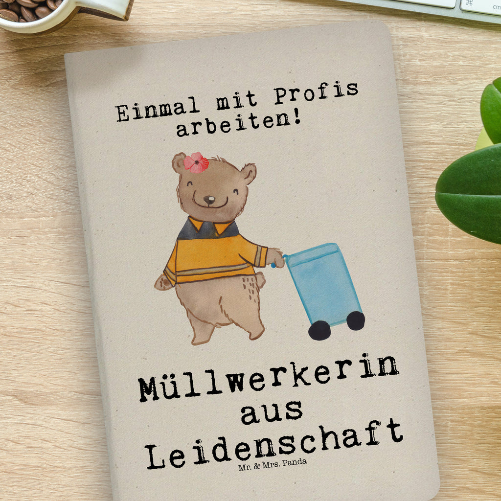 Baumwoll Notizbuch Müllwerkerin aus Leidenschaft Notizen, Eintragebuch, Tagebuch, Notizblock, Adressbuch, Journal, Kladde, Skizzenbuch, Notizheft, Schreibbuch, Schreibheft, Beruf, Ausbildung, Jubiläum, Abschied, Rente, Kollege, Kollegin, Geschenk, Schenken, Arbeitskollege, Mitarbeiter, Firma, Danke, Dankeschön, Müllwerkerin, Fachkraft Kreislauf- und Abfallwirtschaft, Müllentsorgerin, Kehrichtfrau, Müllfrau, Müllfahreriin