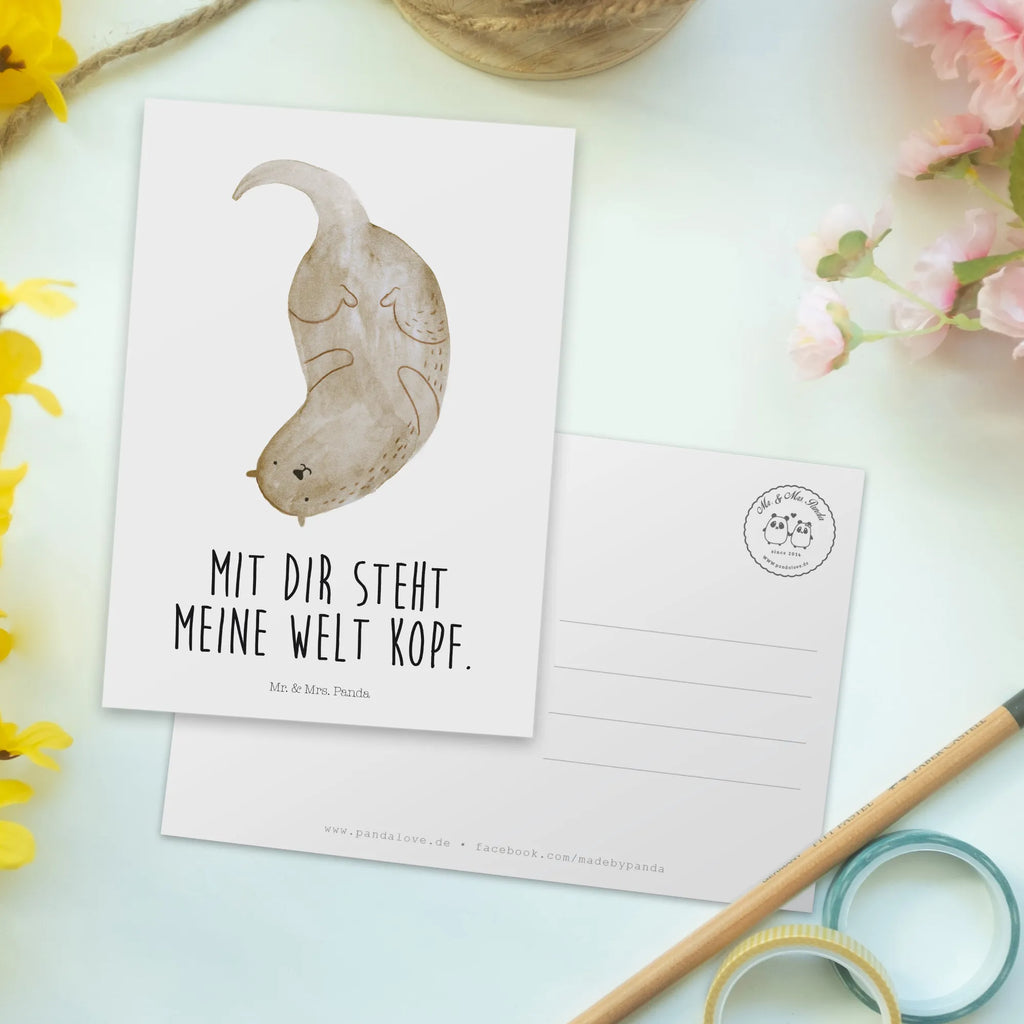 Postkarte Otter Kopfüber Postkarte, Karte, Geschenkkarte, Grußkarte, Einladung, Ansichtskarte, Geburtstagskarte, Einladungskarte, Dankeskarte, Ansichtskarten, Einladung Geburtstag, Einladungskarten Geburtstag, Otter, Fischotter, Seeotter, Otter Seeotter See Otter