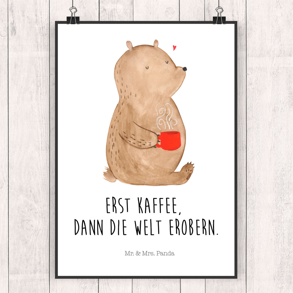 Poster Bär Kaffee Poster, Wandposter, Bild, Wanddeko, Küchenposter, Kinderposter, Wanddeko Bild, Raumdekoration, Wanddekoration, Handgemaltes Poster, Mr. & Mrs. Panda Poster, Designposter, Kunstdruck, Posterdruck, Bär, Teddy, Teddybär, Kaffee, Coffee, Bären, guten Morgen, Morgenroutine, Welt erobern, Welt retten, Motivation