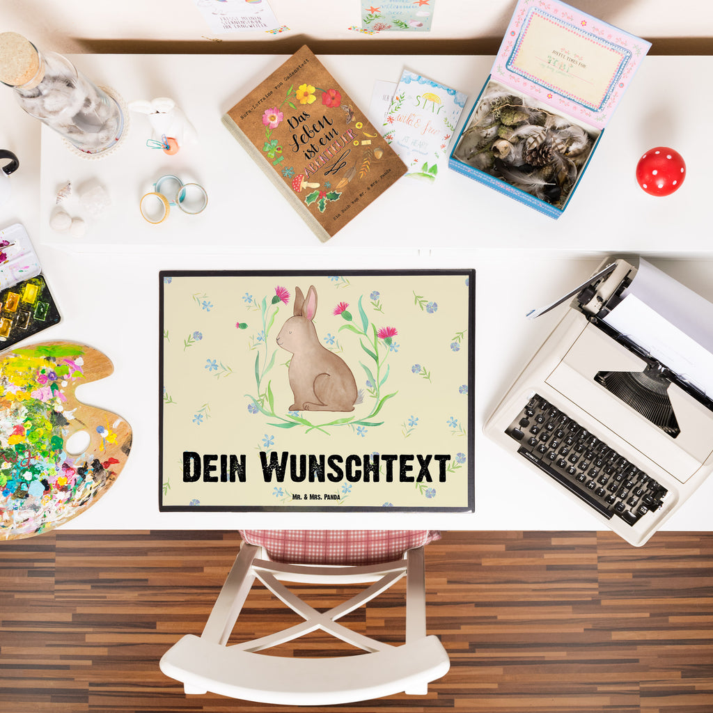 Personalisierte Schreibtischunterlage Hase sitzend Personalisierte Schreibunterlage, Personalisierte Schreibtischauflage, Personalisierte Schreibtisch Unterlagen, Schreibunterlage mit Namen, Schreibtischauflage mit Namen, Schreibtisch Unterlagen mit Namen, Selbst gestalten, Namensaufdruck, Namenspersonalisierung, Ostern, Osterhase, Ostergeschenke, Osternest, Osterdeko, Geschenke zu Ostern, Ostern Geschenk, Ostergeschenke Kinder, Ostern Kinder, Frohe Ostern, Ostergrüße, Osterblume, Liebe, Grüße, Hase, Kaninchen