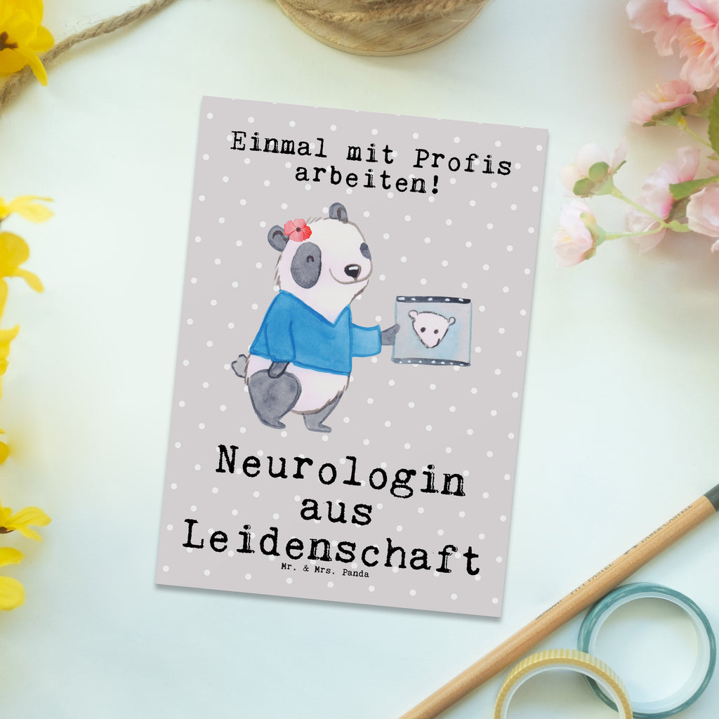 Postkarte Neurologin aus Leidenschaft Postkarte, Karte, Geschenkkarte, Grußkarte, Einladung, Ansichtskarte, Geburtstagskarte, Einladungskarte, Dankeskarte, Ansichtskarten, Einladung Geburtstag, Einladungskarten Geburtstag, Beruf, Ausbildung, Jubiläum, Abschied, Rente, Kollege, Kollegin, Geschenk, Schenken, Arbeitskollege, Mitarbeiter, Firma, Danke, Dankeschön, Neurologin, Neurologie, Mediziner, Medizinstudium