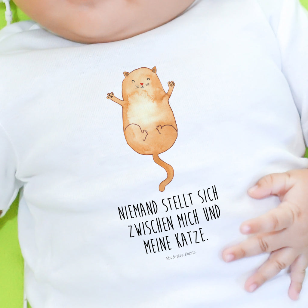 Baby Longsleeve Katzen Umarmen Mädchen, Jungen, Baby, Langarm, Bio, Kleidung, Katze, Katzenmotiv, Katzenfan, Katzendeko, Katzenfreund, Katzenliebhaber, Katzenprodukte, Katzenartikel, Katzenaccessoires, Katzensouvenirs, Katzenliebhaberprodukte, Katzenmotive, Katzen, Kater, Mietze, Cat, Cats, Katzenhalter, Katzenbesitzerin, Haustier, Freundin, Freunde, beste Freunde, Liebe, Katzenliebe, Familie