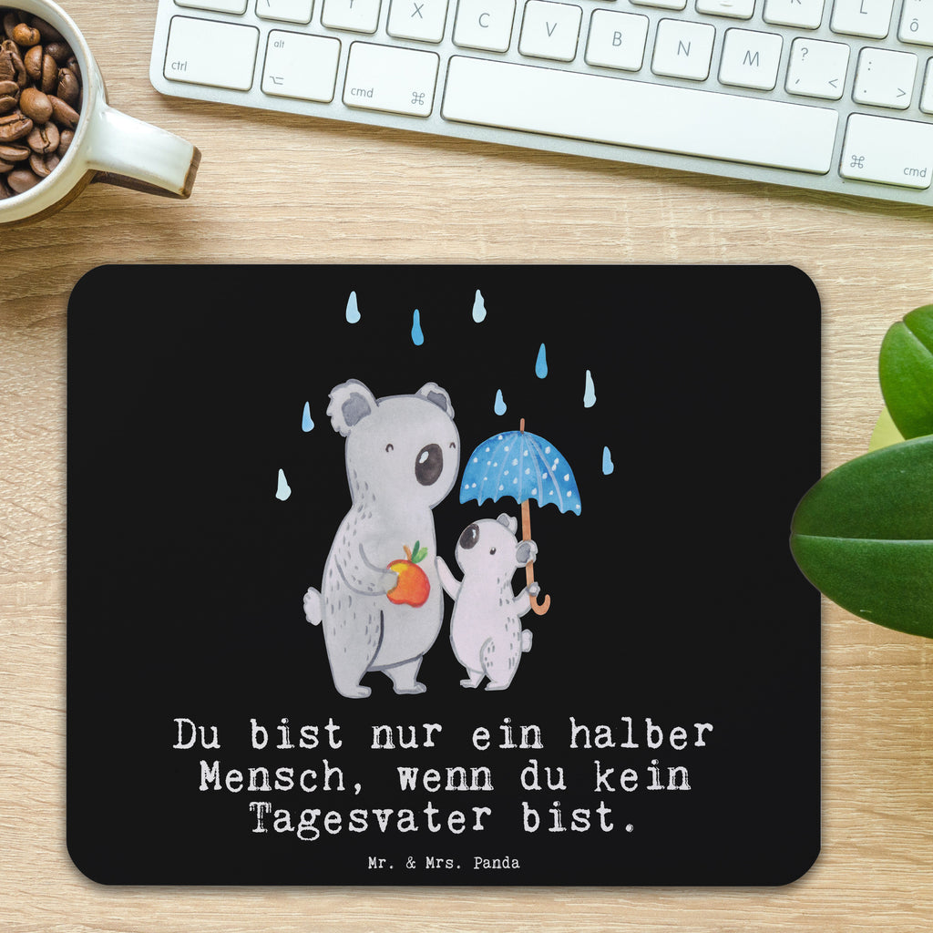 Mauspad Tagesvater mit Herz Mousepad, Computer zubehör, Büroausstattung, PC Zubehör, Arbeitszimmer, Mauspad, Einzigartiges Mauspad, Designer Mauspad, Mausunterlage, Mauspad Büro, Beruf, Ausbildung, Jubiläum, Abschied, Rente, Kollege, Kollegin, Geschenk, Schenken, Arbeitskollege, Mitarbeiter, Firma, Danke, Dankeschön