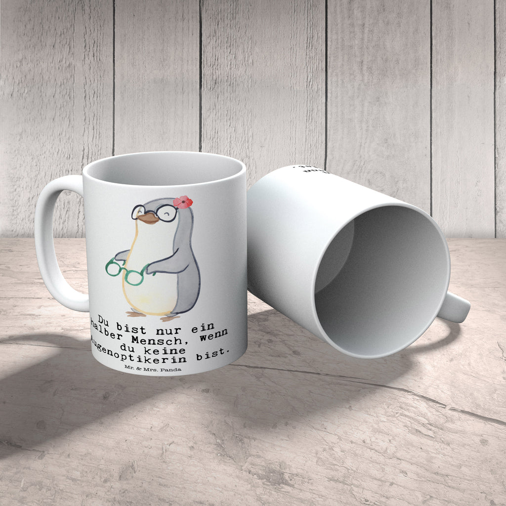 Tasse Augenoptikerin mit Herz Tasse, Kaffeetasse, Teetasse, Becher, Kaffeebecher, Teebecher, Keramiktasse, Porzellantasse, Büro Tasse, Geschenk Tasse, Tasse Sprüche, Tasse Motive, Kaffeetassen, Tasse bedrucken, Designer Tasse, Cappuccino Tassen, Schöne Teetassen, Beruf, Ausbildung, Jubiläum, Abschied, Rente, Kollege, Kollegin, Geschenk, Schenken, Arbeitskollege, Mitarbeiter, Firma, Danke, Dankeschön, Augenoptikerin, Optikerin, Augenärztin, Optometristin, Brillenverkäuferin, Brillengeschäft, Eröffnung