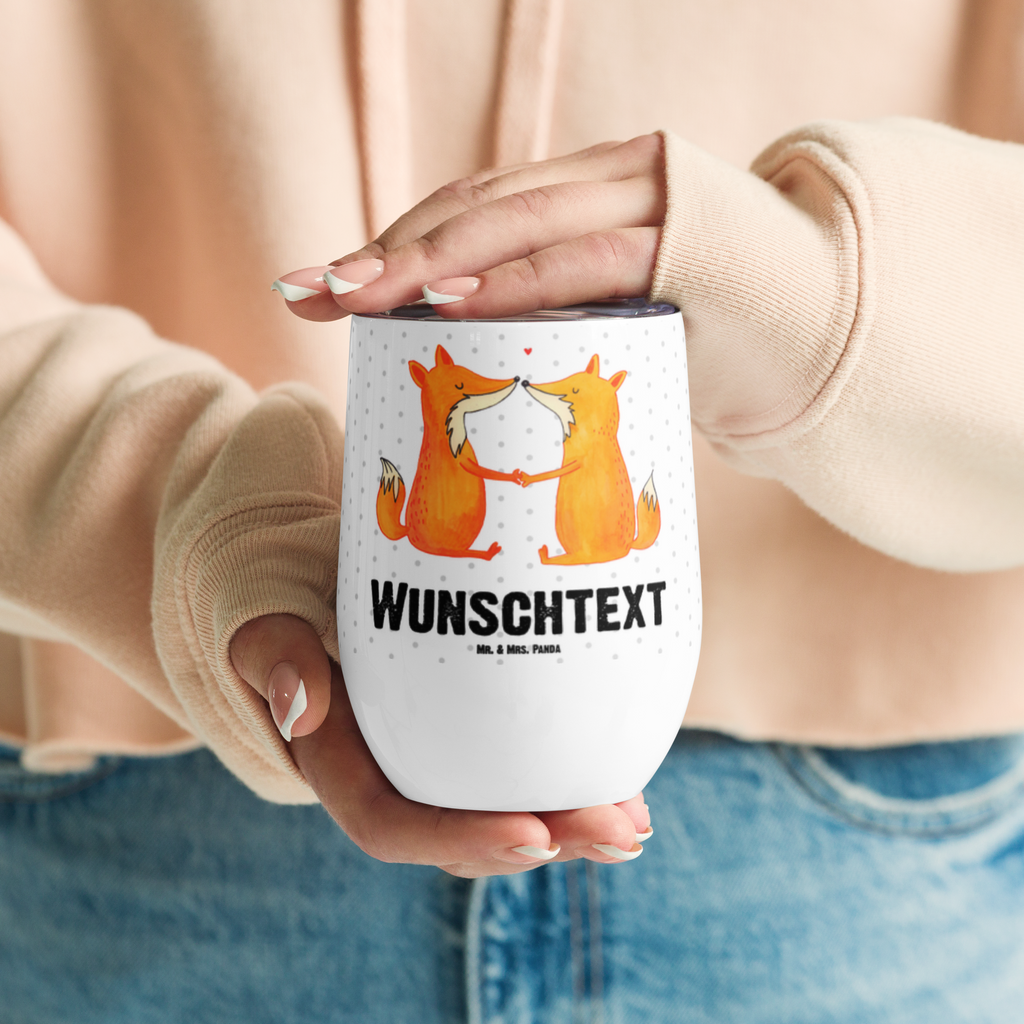 Personalisierter Weinbecher Füchse Liebe Personalisierter Weinbecher, Personalisierter Glühwein Becher, Heißgetränke, Personalisierter Trinkbecher, Personalisierter Weinkelch, Personalisiertes Weingläser, hochwertiger Weinbecher, Weinbecher Reisen, Weinbecher unterwegs, Personalisertes Sommerglas, mit Namen, Wunschtext, Personalisierung, selbst bedrucken, Personalisiertes Weinglas, Fuchs, Füchse, Fox, Liebe, Liebespaar, Paar, Partner, Freundin, Freund, Ehe, Verlobte, Ehemann, Ehefrau, Liebesbeweis