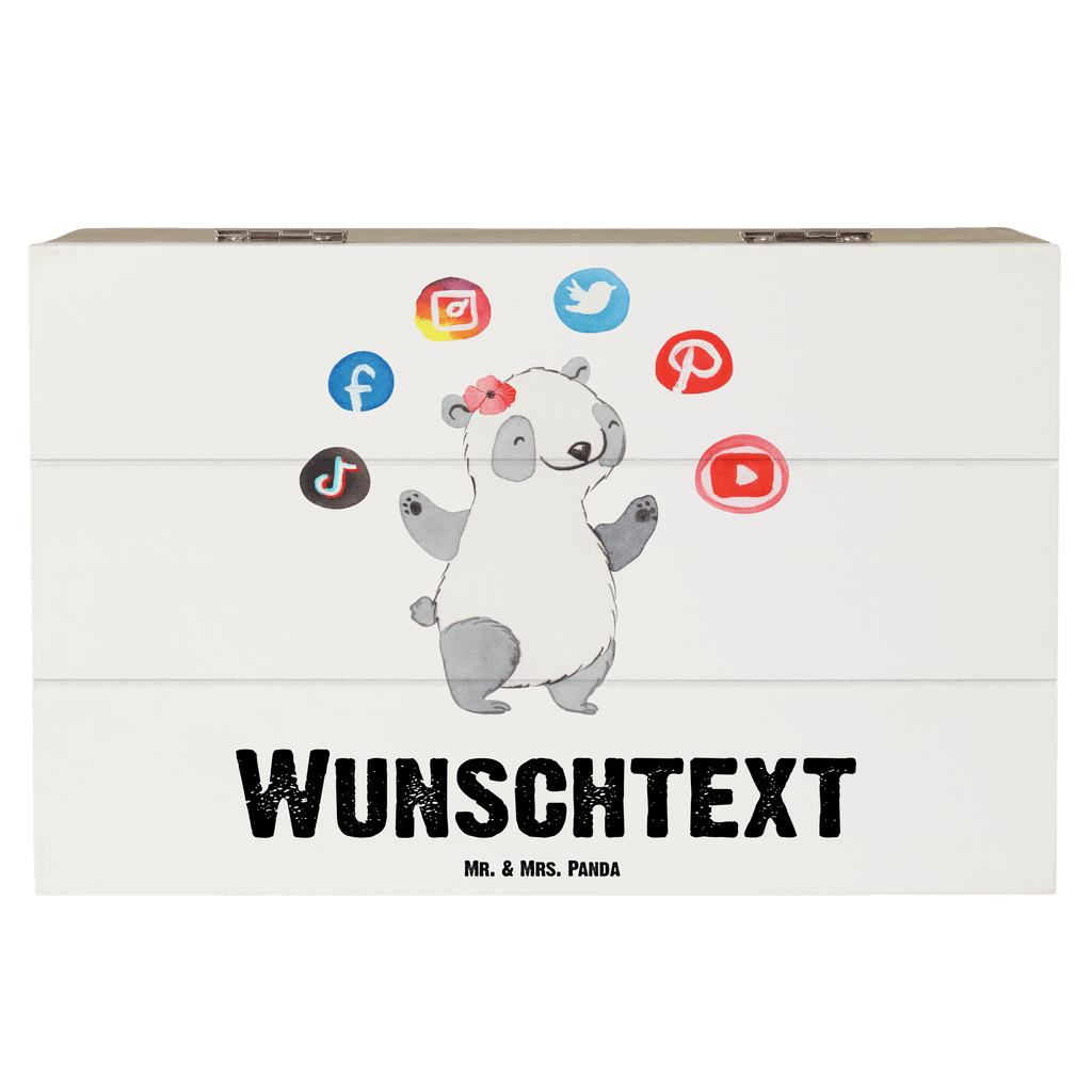 Personalisierte Holzkiste Social Media Managerin Herz Holzkiste mit Namen, Kiste mit Namen, Schatzkiste mit Namen, Truhe mit Namen, Schatulle mit Namen, Erinnerungsbox mit Namen, Erinnerungskiste, mit Namen, Dekokiste mit Namen, Aufbewahrungsbox mit Namen, Holzkiste Personalisiert, Kiste Personalisiert, Schatzkiste Personalisiert, Truhe Personalisiert, Schatulle Personalisiert, Erinnerungsbox Personalisiert, Erinnerungskiste Personalisiert, Dekokiste Personalisiert, Aufbewahrungsbox Personalisiert, Geschenkbox personalisiert, GEschenkdose personalisiert, Beruf, Ausbildung, Jubiläum, Abschied, Rente, Kollege, Kollegin, Geschenk, Schenken, Arbeitskollege, Mitarbeiter, Firma, Danke, Dankeschön