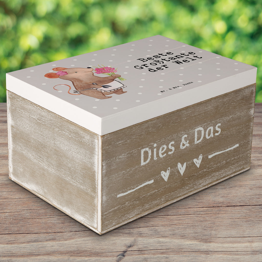 Holzkiste Maus Beste Großtante der Welt Holzkiste, Kiste, Schatzkiste, Truhe, Schatulle, XXL, Erinnerungsbox, Erinnerungskiste, Dekokiste, Aufbewahrungsbox, Geschenkbox, Geschenkdose, für, Dankeschön, Geschenk, Schenken, Geburtstag, Geburtstagsgeschenk, Geschenkidee, Danke, Bedanken, Mitbringsel, Freude machen, Geschenktipp, Großtante, Grosstante, Tante, Lieblingstante, Familie, Schwester, Tanten, Kleinigkeit, Beste, Nichte, Neffe, Groß