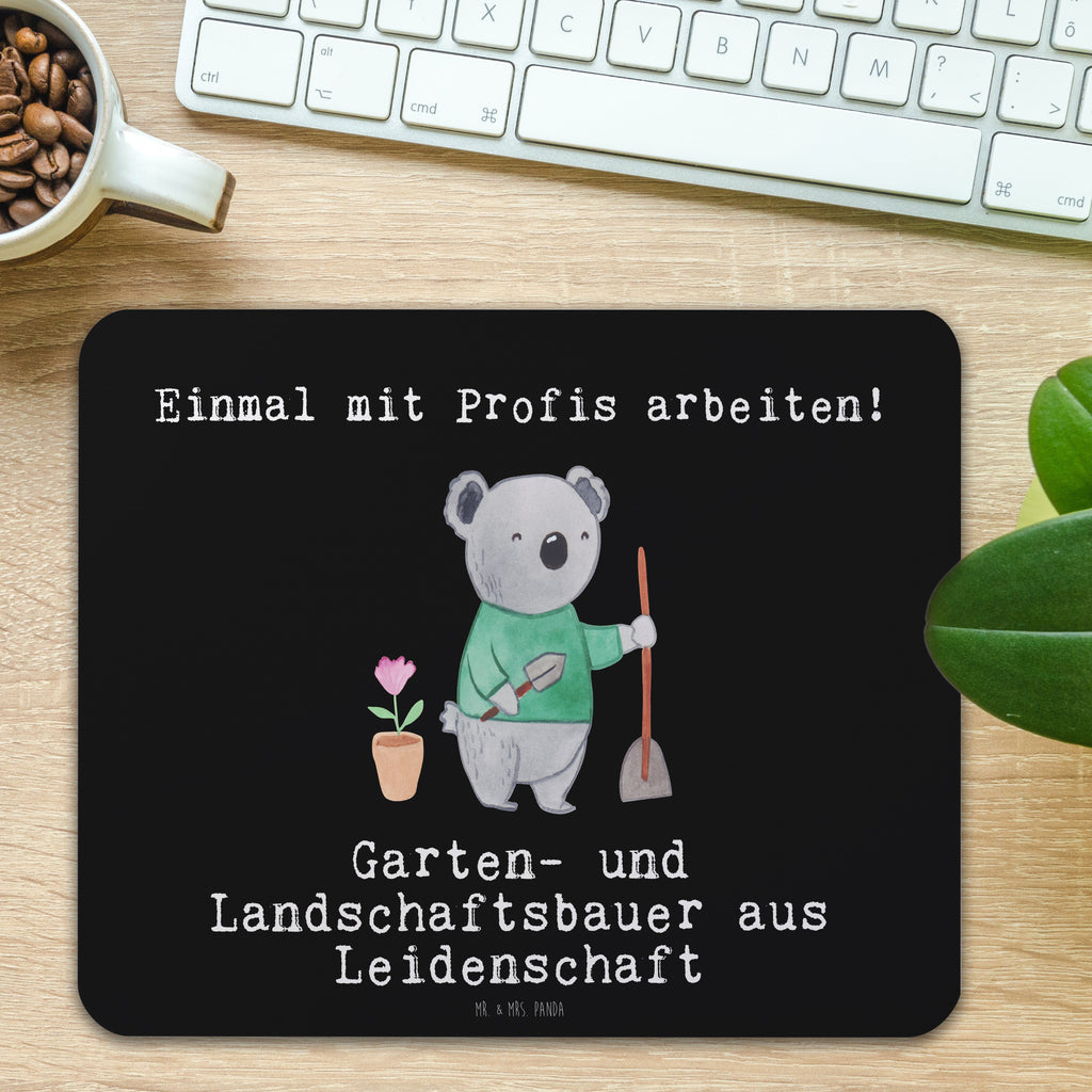 Mauspad Garten- und Landschaftsbauer aus Leidenschaft Mousepad, Computer zubehör, Büroausstattung, PC Zubehör, Arbeitszimmer, Mauspad, Einzigartiges Mauspad, Designer Mauspad, Mausunterlage, Mauspad Büro, Beruf, Ausbildung, Jubiläum, Abschied, Rente, Kollege, Kollegin, Geschenk, Schenken, Arbeitskollege, Mitarbeiter, Firma, Danke, Dankeschön, Gärtner, Gartenplaner, Gärtnerei, Gartenbau, Hobbygärtner, Garten- und Landschaftsbauer