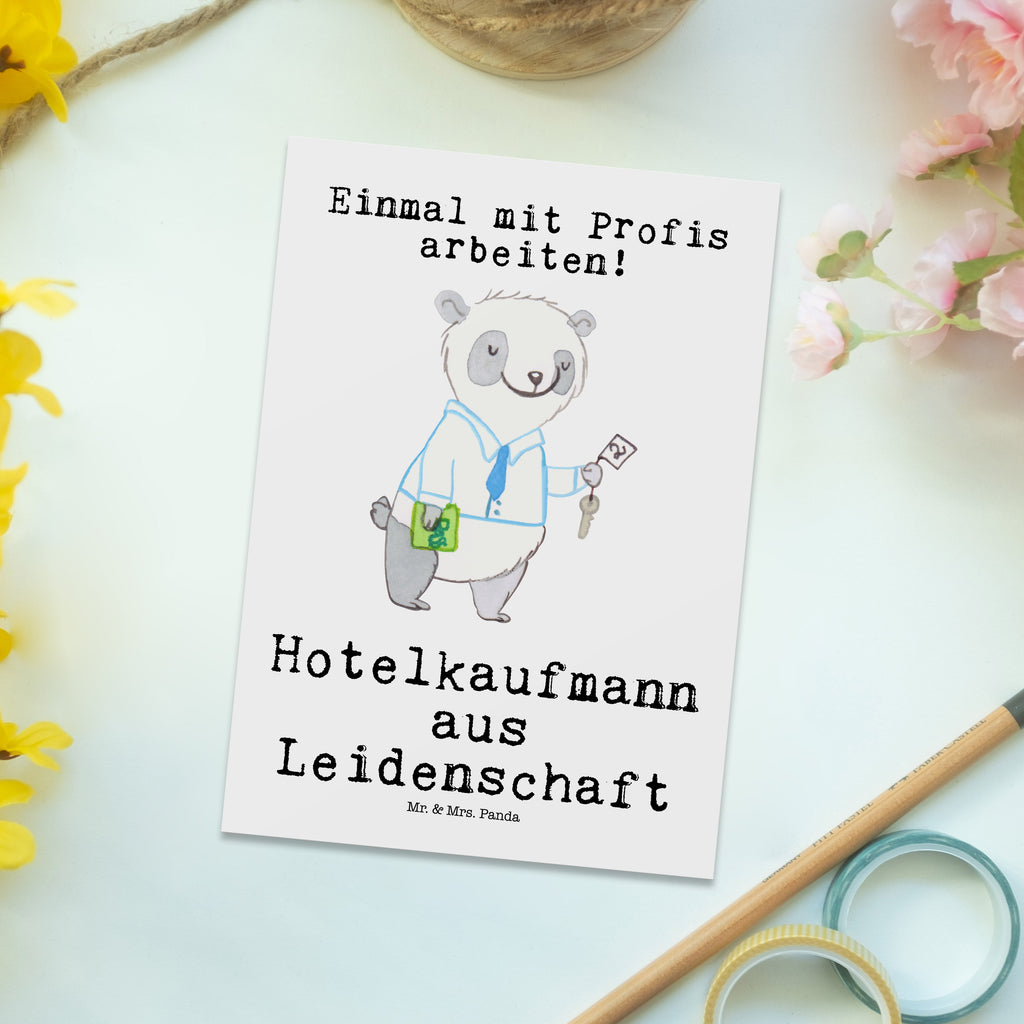 Postkarte Hotelkaufmann aus Leidenschaft Postkarte, Karte, Geschenkkarte, Grußkarte, Einladung, Ansichtskarte, Geburtstagskarte, Einladungskarte, Dankeskarte, Ansichtskarten, Einladung Geburtstag, Einladungskarten Geburtstag, Beruf, Ausbildung, Jubiläum, Abschied, Rente, Kollege, Kollegin, Geschenk, Schenken, Arbeitskollege, Mitarbeiter, Firma, Danke, Dankeschön, Hotelkaufmann, Hotelfachmann, Hotelfachangestellter, Hotelier, Hoteleröffnung