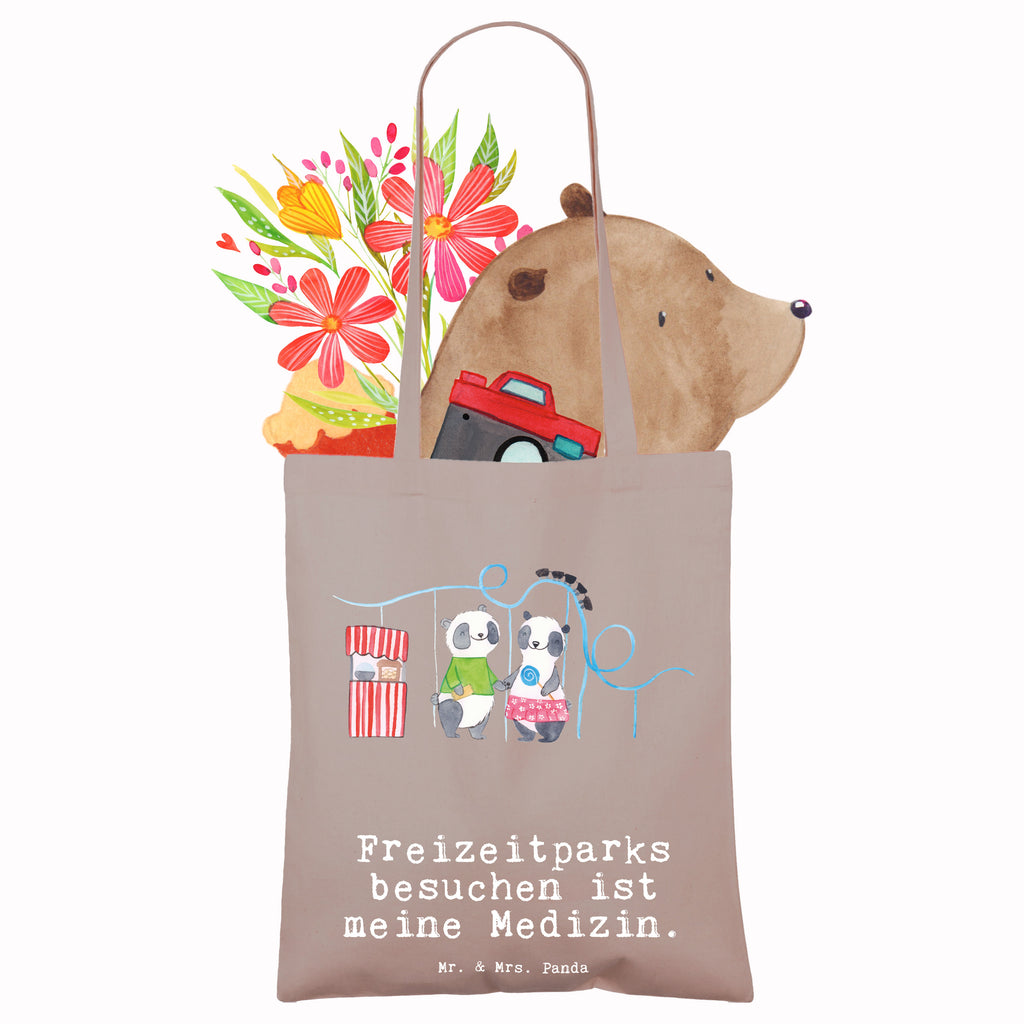 Tragetasche Pandas Freizeitpark besuchen Beuteltasche, Beutel, Einkaufstasche, Jutebeutel, Stoffbeutel, Tasche, Shopper, Umhängetasche, Strandtasche, Schultertasche, Stofftasche, Tragetasche, Badetasche, Jutetasche, Einkaufstüte, Laptoptasche, Geschenk, Sport, Sportart, Hobby, Schenken, Danke, Dankeschön, Auszeichnung, Gewinn, Sportler, Freizeitpark besuchen, Achterbahn fahren