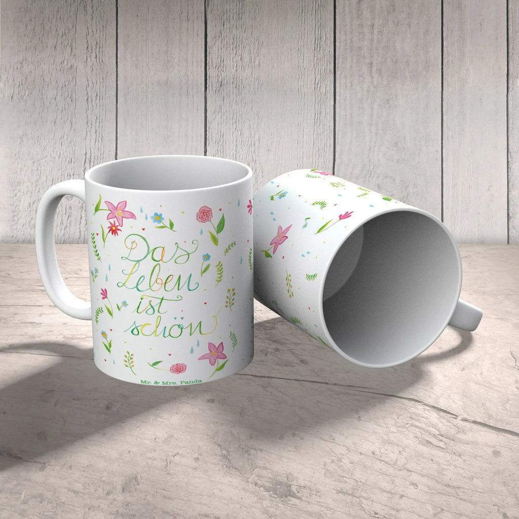 Tasse Blumen Leben Tasse, Kaffeetasse, Teetasse, Becher, Kaffeebecher, Teebecher, Keramiktasse, Porzellantasse, Büro Tasse, Geschenk Tasse, Tasse Sprüche, Tasse Motive, Kaffeetassen, Tasse bedrucken, Designer Tasse, Cappuccino Tassen, Schöne Teetassen, Blumen Deko, Frühlings Deko, Sommer Deko, Dekoration, positive Botschaft, Naturliebhaber, Outdoor, Natur, Abenteuer, Blumen, Blümchen, Das Leben ist schön, Spruch über das Leben, Motivation Spruch, fröhlich sein, glücklich sein