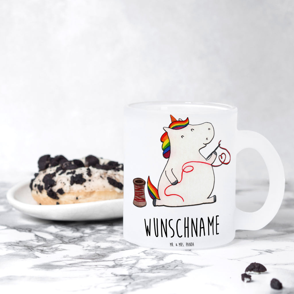 Personalisierte Teetasse Einhorn Näherin Personalisierte Teetasse, Personalisiertes Teeglas, Personalisierter Teebecher, Personalisierte Glas Teetasse, Personalisierte Teetasse aus Glas, Teetasse mit Namen, Teeglas mit Namen, Teebecher mit Namen, Glas Teetasse mit Namen, Teetasse aus Glas mit Namen, Teetasse Wunschname, Teetasse selbst gestalten., Einhorn, Einhörner, Einhorn Deko, Pegasus, Unicorn, Näherin, nähen, Mädchen, Freundin, Häkeln, Stricken, basteln, Nähzimmer