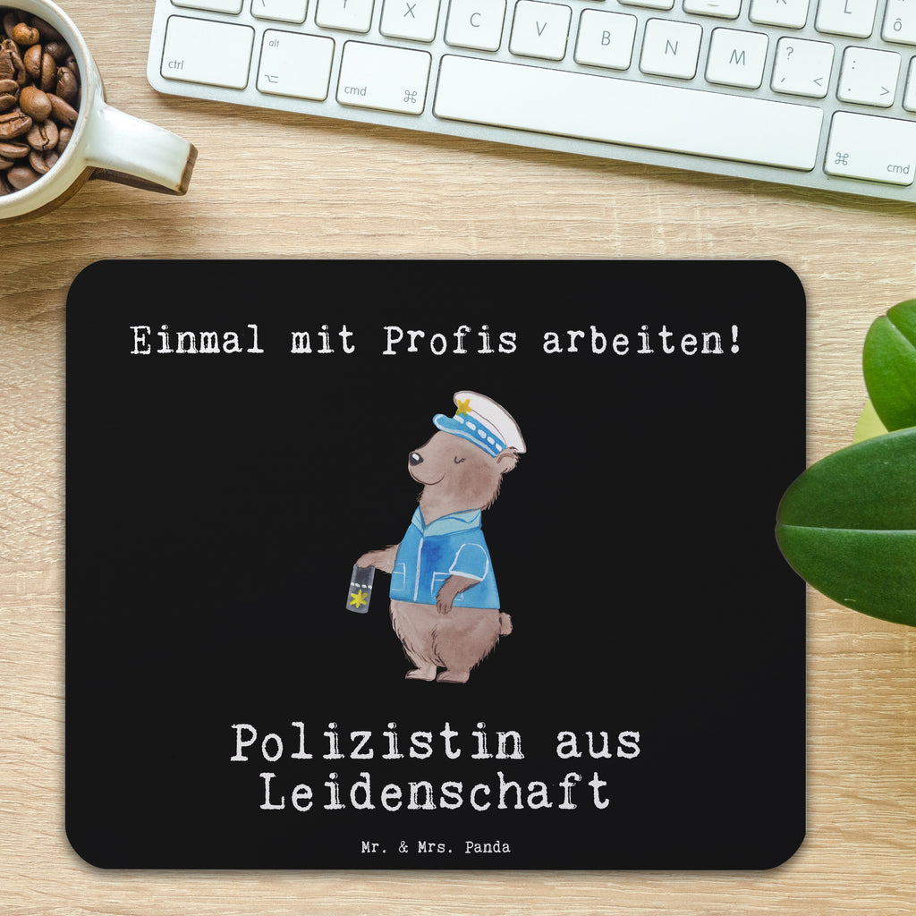 Mauspad Polizistin aus Leidenschaft Mousepad, Computer zubehör, Büroausstattung, PC Zubehör, Arbeitszimmer, Mauspad, Einzigartiges Mauspad, Designer Mauspad, Mausunterlage, Mauspad Büro, Beruf, Ausbildung, Jubiläum, Abschied, Rente, Kollege, Kollegin, Geschenk, Schenken, Arbeitskollege, Mitarbeiter, Firma, Danke, Dankeschön, Polizistin, Polizeibeamtin, Wachfrau, Cop, Polizei, Studium