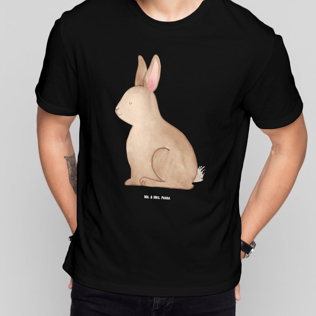 T-Shirt Standard Hase sitzend T-Shirt, Shirt, Tshirt, Lustiges T-Shirt, T-Shirt mit Spruch, Party, Junggesellenabschied, Jubiläum, Geburstag, Herrn, Damen, Männer, Frauen, Schlafshirt, Nachthemd, Sprüche, Ostern, Osterhase, Ostergeschenke, Osternest, Osterdeko, Geschenke zu Ostern, Ostern Geschenk, Ostergeschenke Kinder, Ostern Kinder, Frohe Ostern, Ostergrüße, Osterblume, Liebe, Grüße, Hase, Kaninchen