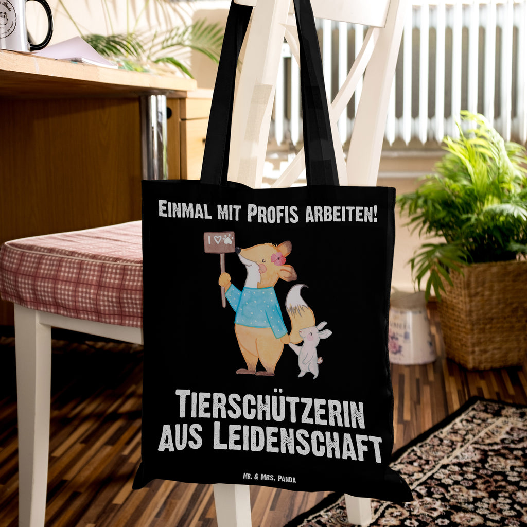 Tragetasche Tierschützerin aus Leidenschaft Beuteltasche, Beutel, Einkaufstasche, Jutebeutel, Stoffbeutel, Tasche, Shopper, Umhängetasche, Strandtasche, Schultertasche, Stofftasche, Tragetasche, Badetasche, Jutetasche, Einkaufstüte, Laptoptasche, Beruf, Ausbildung, Jubiläum, Abschied, Rente, Kollege, Kollegin, Geschenk, Schenken, Arbeitskollege, Mitarbeiter, Firma, Danke, Dankeschön