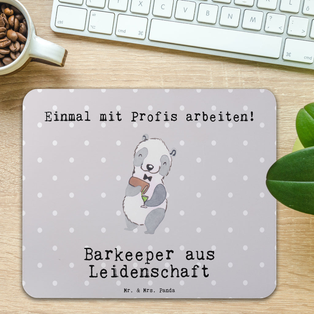 Mauspad Barkeeper aus Leidenschaft Mousepad, Computer zubehör, Büroausstattung, PC Zubehör, Arbeitszimmer, Mauspad, Einzigartiges Mauspad, Designer Mauspad, Mausunterlage, Mauspad Büro, Beruf, Ausbildung, Jubiläum, Abschied, Rente, Kollege, Kollegin, Geschenk, Schenken, Arbeitskollege, Mitarbeiter, Firma, Danke, Dankeschön, Barkeeper, Barmann, Bartender, Barbesitzer, Kurs