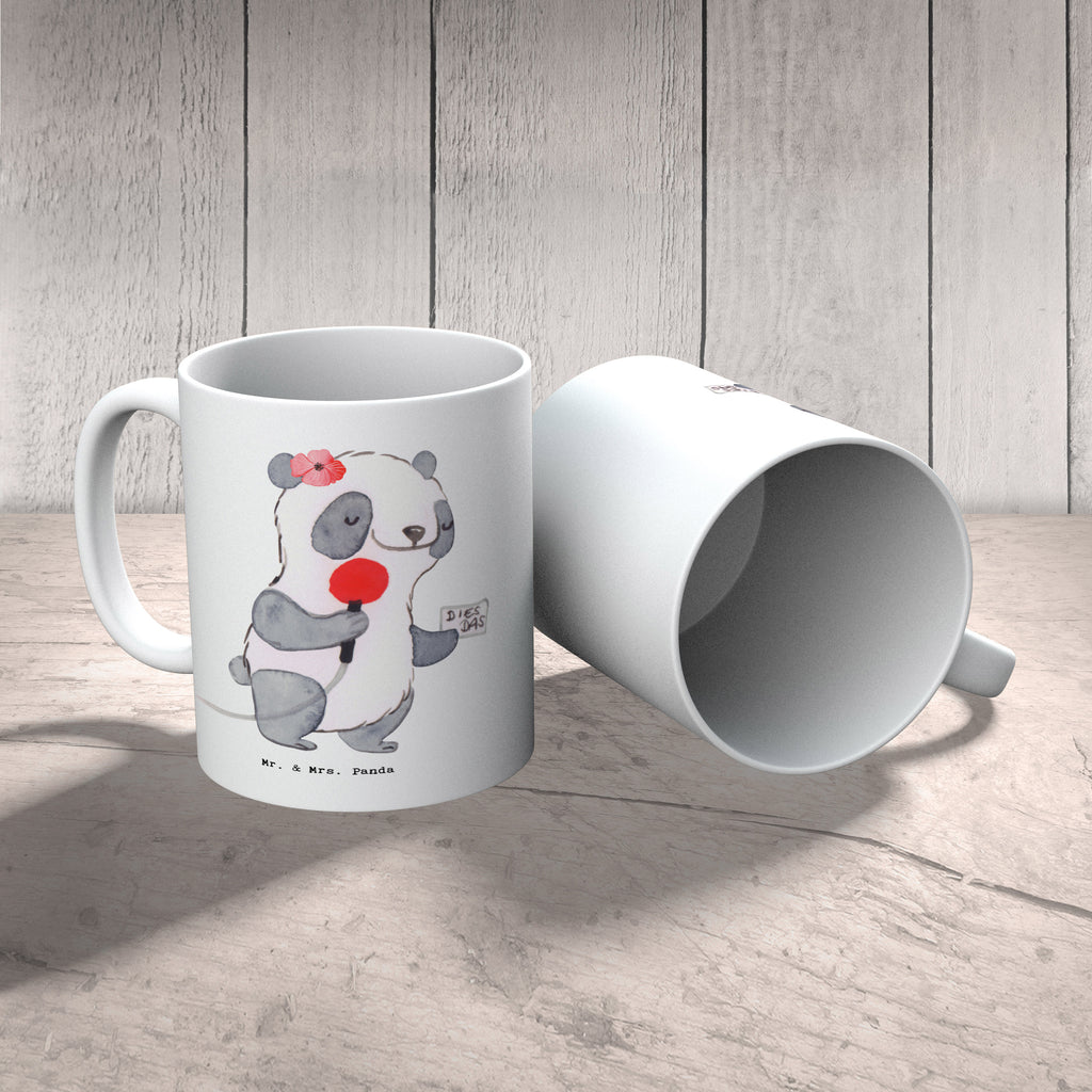 Tasse Sportreporterin mit Herz Tasse, Kaffeetasse, Teetasse, Becher, Kaffeebecher, Teebecher, Keramiktasse, Porzellantasse, Büro Tasse, Geschenk Tasse, Tasse Sprüche, Tasse Motive, Kaffeetassen, Tasse bedrucken, Designer Tasse, Cappuccino Tassen, Schöne Teetassen, Beruf, Ausbildung, Jubiläum, Abschied, Rente, Kollege, Kollegin, Geschenk, Schenken, Arbeitskollege, Mitarbeiter, Firma, Danke, Dankeschön