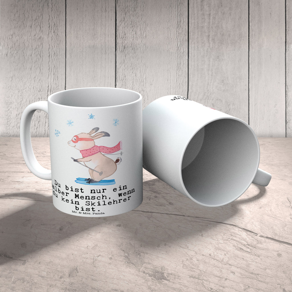 Tasse Skilehrer mit Herz Tasse, Kaffeetasse, Teetasse, Becher, Kaffeebecher, Teebecher, Keramiktasse, Porzellantasse, Büro Tasse, Geschenk Tasse, Tasse Sprüche, Tasse Motive, Kaffeetassen, Tasse bedrucken, Designer Tasse, Cappuccino Tassen, Schöne Teetassen, Beruf, Ausbildung, Jubiläum, Abschied, Rente, Kollege, Kollegin, Geschenk, Schenken, Arbeitskollege, Mitarbeiter, Firma, Danke, Dankeschön