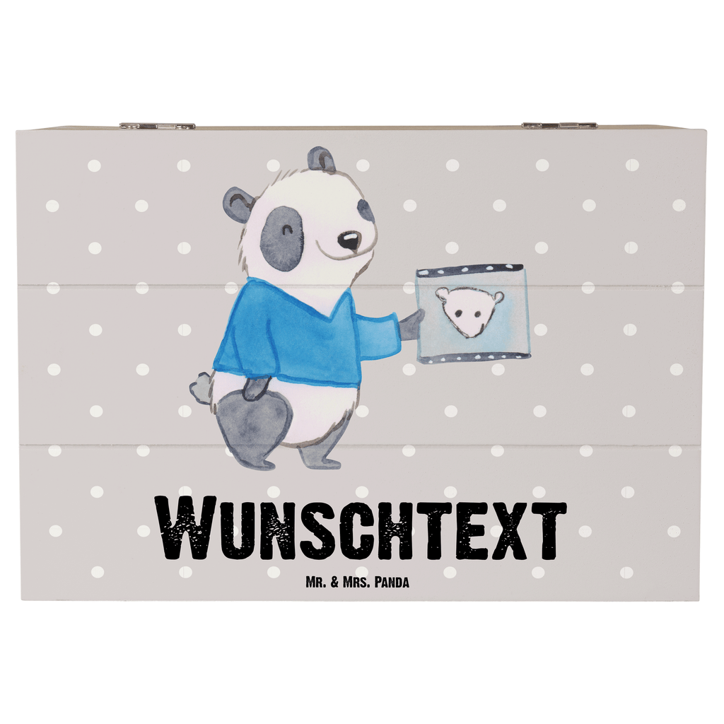 Personalisierte Holzkiste Facharzt für Radiologie Herz Holzkiste mit Namen, Kiste mit Namen, Schatzkiste mit Namen, Truhe mit Namen, Schatulle mit Namen, Erinnerungsbox mit Namen, Erinnerungskiste, mit Namen, Dekokiste mit Namen, Aufbewahrungsbox mit Namen, Holzkiste Personalisiert, Kiste Personalisiert, Schatzkiste Personalisiert, Truhe Personalisiert, Schatulle Personalisiert, Erinnerungsbox Personalisiert, Erinnerungskiste Personalisiert, Dekokiste Personalisiert, Aufbewahrungsbox Personalisiert, Geschenkbox personalisiert, GEschenkdose personalisiert, Beruf, Ausbildung, Jubiläum, Abschied, Rente, Kollege, Kollegin, Geschenk, Schenken, Arbeitskollege, Mitarbeiter, Firma, Danke, Dankeschön