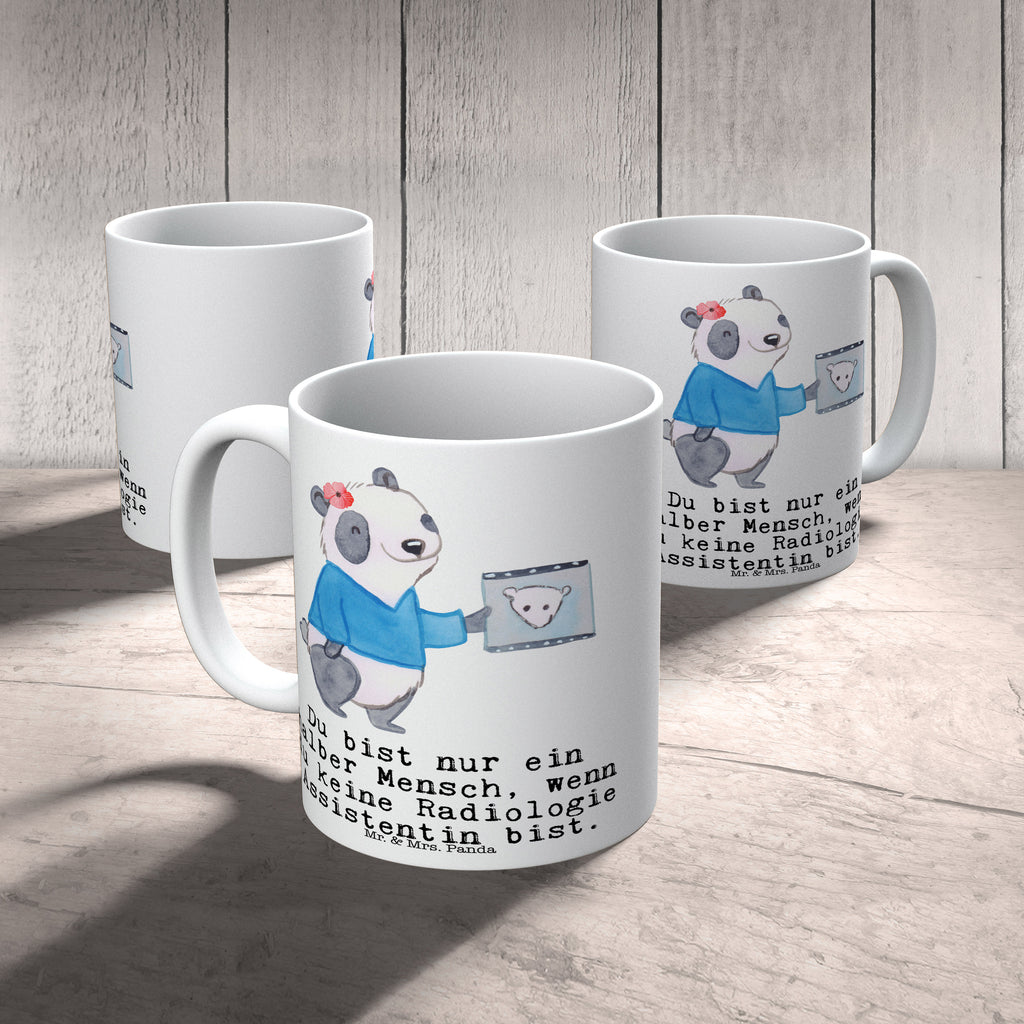 Tasse Radiologie Assistentin mit Herz Tasse, Kaffeetasse, Teetasse, Becher, Kaffeebecher, Teebecher, Keramiktasse, Porzellantasse, Büro Tasse, Geschenk Tasse, Tasse Sprüche, Tasse Motive, Kaffeetassen, Tasse bedrucken, Designer Tasse, Cappuccino Tassen, Schöne Teetassen, Beruf, Ausbildung, Jubiläum, Abschied, Rente, Kollege, Kollegin, Geschenk, Schenken, Arbeitskollege, Mitarbeiter, Firma, Danke, Dankeschön