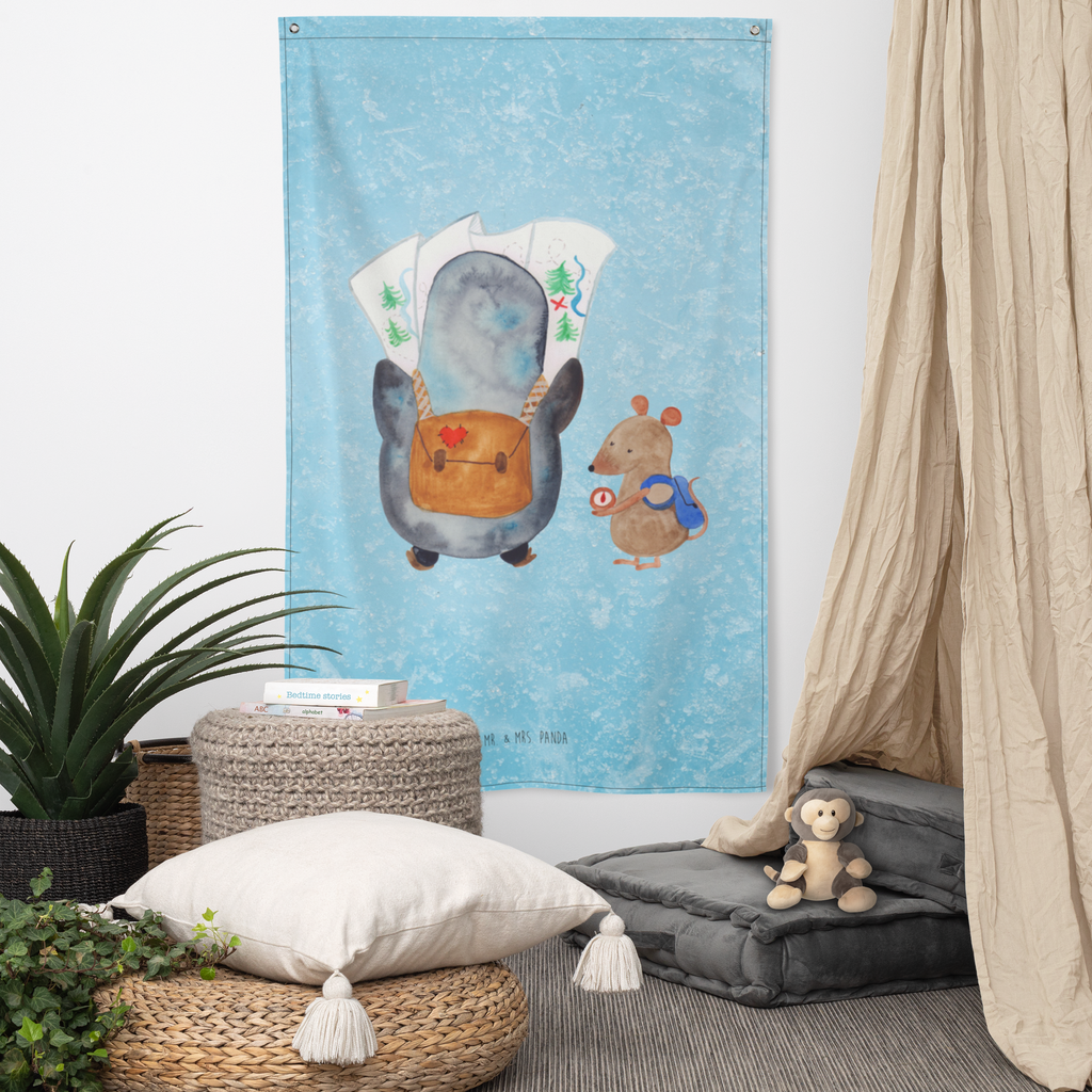 Wandteppich Pinguin & Maus Wanderer Wandbehang, Dekoration, Boho, Wandteppich, Wandtuch, Wanddeko, Tapisserie, Tapestry, Wandbild, Textil-Kunst, Schmuck-Wandbehang, Wand Deko, Kinderzimmer, Kinderzimmer Wand, Kinderzimmer Deko, Kinderzimmer Wanddeko, Pinguin, Pinguine, Abenteurer, Abenteuer, Roadtrip, Ausflug, Wanderlust, wandern