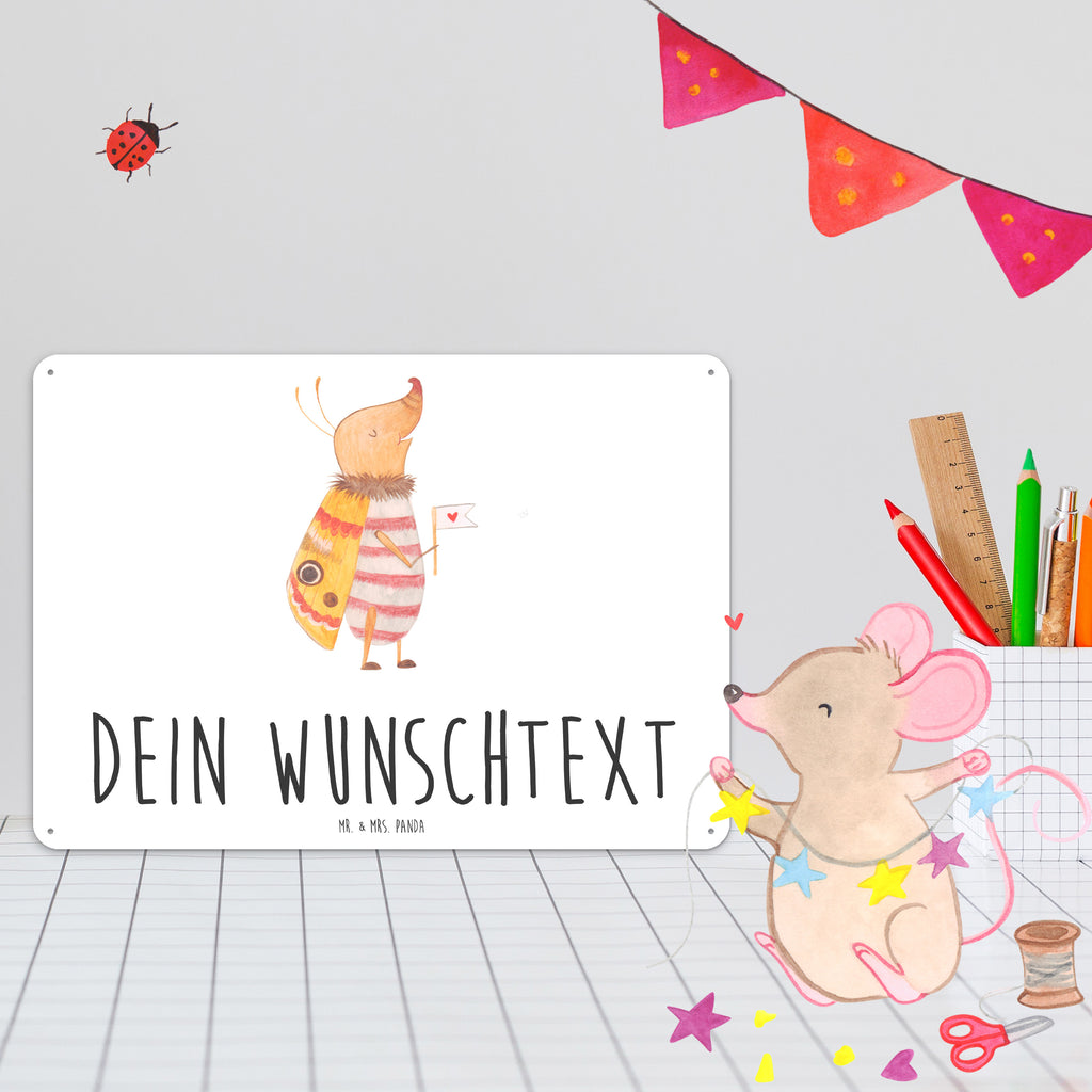 Personalisiertes Blechschild Nachtfalter mit Fähnchen Blechschild, Metallschild, Geschenk Schild, Schild, Magnet-Metall-Schild, Deko Schild, Wandschild, Wand-Dekoration, Türschild, Tiermotive, Gute Laune, lustige Sprüche, Tiere, Nachtfalter, Käfer, Spruch lustig, Spruch witzig, süß, niedlich, Küche Deko, Was kostet die Welt