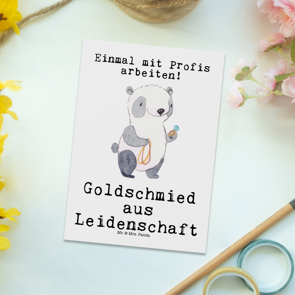 Postkarte Goldschmied aus Leidenschaft Postkarte, Karte, Geschenkkarte, Grußkarte, Einladung, Ansichtskarte, Geburtstagskarte, Einladungskarte, Dankeskarte, Ansichtskarten, Einladung Geburtstag, Einladungskarten Geburtstag, Beruf, Ausbildung, Jubiläum, Abschied, Rente, Kollege, Kollegin, Geschenk, Schenken, Arbeitskollege, Mitarbeiter, Firma, Danke, Dankeschön, Juwelier, Goldschmied, Schmied, Schmuckwarenhändler, Schmuckgeschäft, Eröffnung