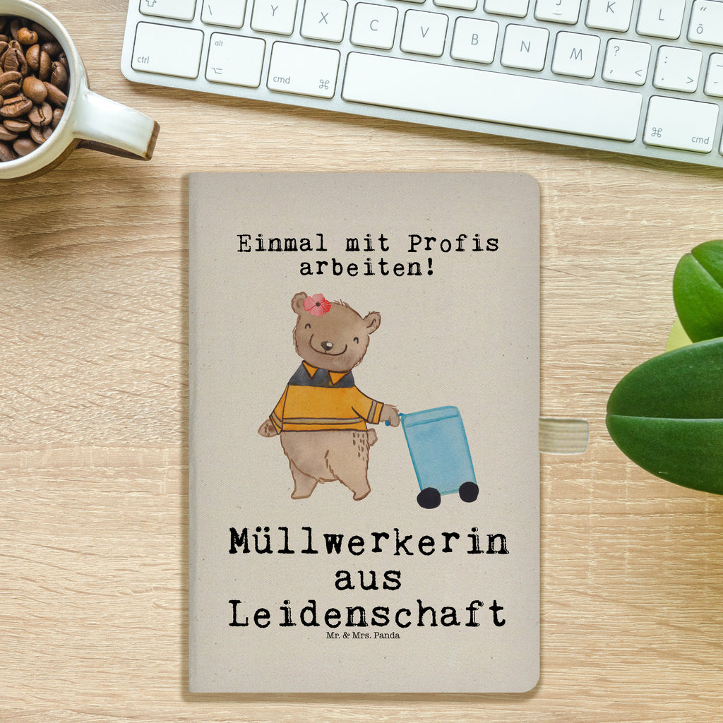 Baumwoll Notizbuch Müllwerkerin aus Leidenschaft Notizen, Eintragebuch, Tagebuch, Notizblock, Adressbuch, Journal, Kladde, Skizzenbuch, Notizheft, Schreibbuch, Schreibheft, Beruf, Ausbildung, Jubiläum, Abschied, Rente, Kollege, Kollegin, Geschenk, Schenken, Arbeitskollege, Mitarbeiter, Firma, Danke, Dankeschön, Müllwerkerin, Fachkraft Kreislauf- und Abfallwirtschaft, Müllentsorgerin, Kehrichtfrau, Müllfrau, Müllfahreriin