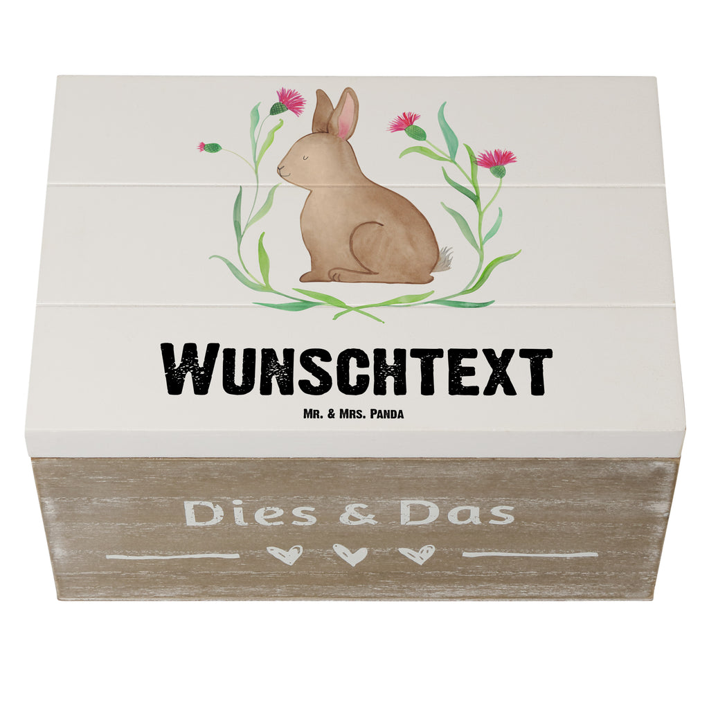 Personalisierte Holzkiste Hase Sitzen Holzkiste mit Namen, Kiste mit Namen, Schatzkiste mit Namen, Truhe mit Namen, Schatulle mit Namen, Erinnerungsbox mit Namen, Erinnerungskiste, mit Namen, Dekokiste mit Namen, Aufbewahrungsbox mit Namen, Holzkiste Personalisiert, Kiste Personalisiert, Schatzkiste Personalisiert, Truhe Personalisiert, Schatulle Personalisiert, Erinnerungsbox Personalisiert, Erinnerungskiste Personalisiert, Dekokiste Personalisiert, Aufbewahrungsbox Personalisiert, Geschenkbox personalisiert, GEschenkdose personalisiert, Ostern, Osterhase, Ostergeschenke, Osternest, Osterdeko, Geschenke zu Ostern, Ostern Geschenk, Ostergeschenke Kinder, Ostern Kinder, Frohe Ostern, Ostergrüße, Osterblume, Liebe, Grüße, Hase, Kaninchen