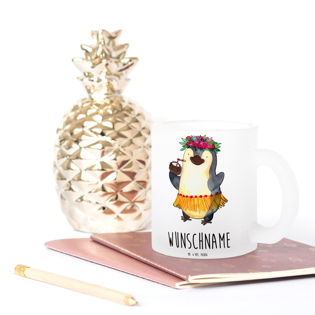 Personalisierte Teetasse Pinguin Kokosnuss Personalisierte Teetasse, Personalisiertes Teeglas, Personalisierter Teebecher, Personalisierte Glas Teetasse, Personalisierte Teetasse aus Glas, Teetasse mit Namen, Teeglas mit Namen, Teebecher mit Namen, Glas Teetasse mit Namen, Teetasse aus Glas mit Namen, Teetasse Wunschname, Teetasse selbst gestalten., Pinguin, Aloha, Hawaii, Urlaub, Kokosnuss, Pinguine