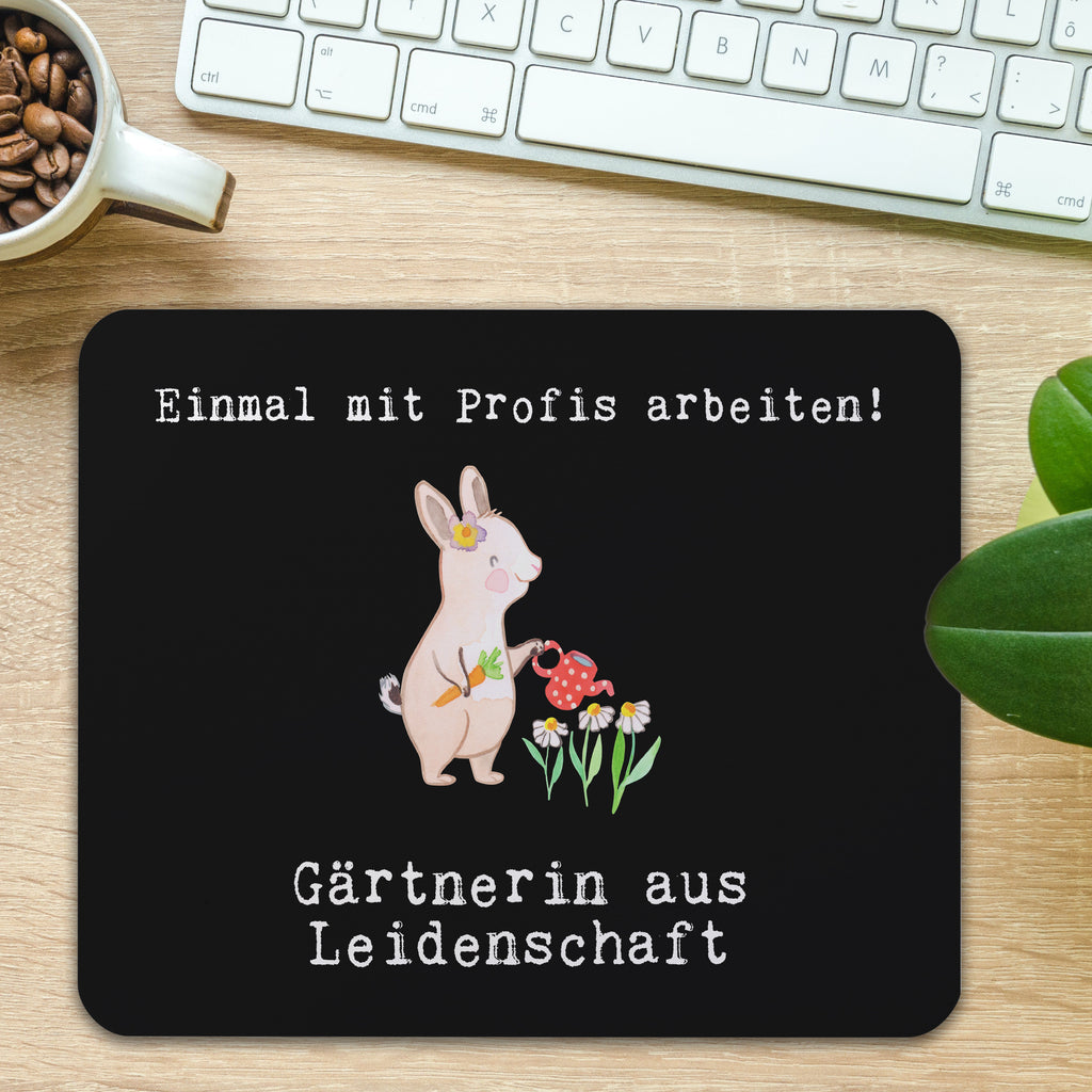 Mauspad Gärtnerin aus Leidenschaft Mousepad, Computer zubehör, Büroausstattung, PC Zubehör, Arbeitszimmer, Mauspad, Einzigartiges Mauspad, Designer Mauspad, Mausunterlage, Mauspad Büro, Beruf, Ausbildung, Jubiläum, Abschied, Rente, Kollege, Kollegin, Geschenk, Schenken, Arbeitskollege, Mitarbeiter, Firma, Danke, Dankeschön, Gärtnerin, Gartenplaner, Gärtnerei, Gartenbau, Hobbygärtnerin, Garten- und Landschaftsbauerin