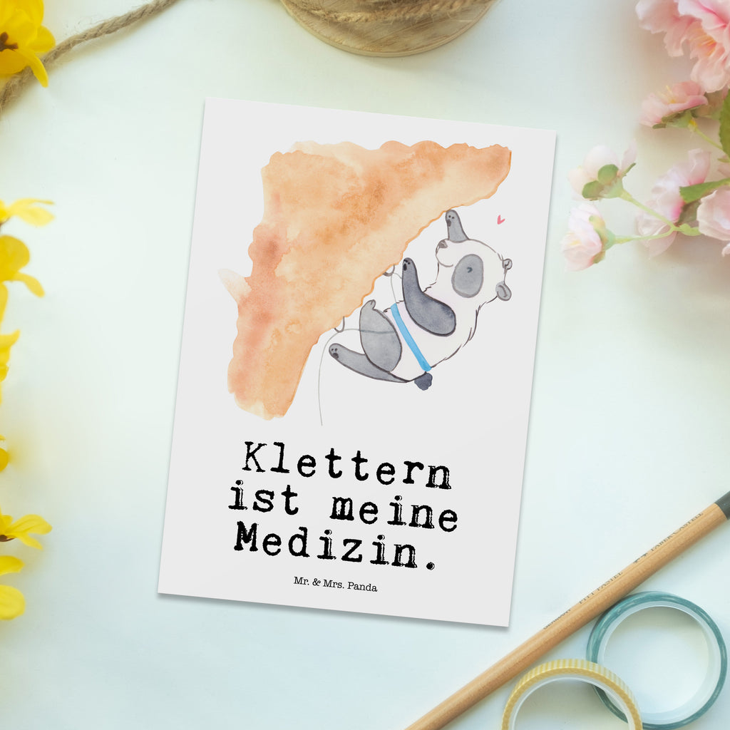 Postkarte Panda Klettern Medizin Postkarte, Karte, Geschenkkarte, Grußkarte, Einladung, Ansichtskarte, Geburtstagskarte, Einladungskarte, Dankeskarte, Ansichtskarten, Einladung Geburtstag, Einladungskarten Geburtstag, Geschenk, Sport, Sportart, Hobby, Schenken, Danke, Dankeschön, Auszeichnung, Gewinn, Sportler, Klettern, Bouldern, Kletterhalle, Klettersport