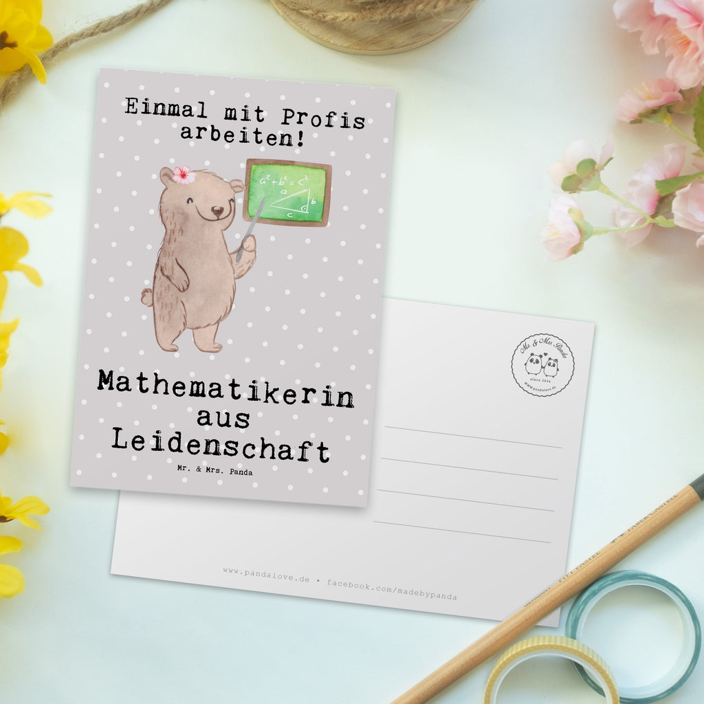 Postkarte Mathematikerin aus Leidenschaft Postkarte, Karte, Geschenkkarte, Grußkarte, Einladung, Ansichtskarte, Geburtstagskarte, Einladungskarte, Dankeskarte, Ansichtskarten, Einladung Geburtstag, Einladungskarten Geburtstag, Beruf, Ausbildung, Jubiläum, Abschied, Rente, Kollege, Kollegin, Geschenk, Schenken, Arbeitskollege, Mitarbeiter, Firma, Danke, Dankeschön, Mathematikerin, Mathematik Studium, Studentin Mathe, Bachelor, Master, Rechenkünstlerin, Zahlenmensch