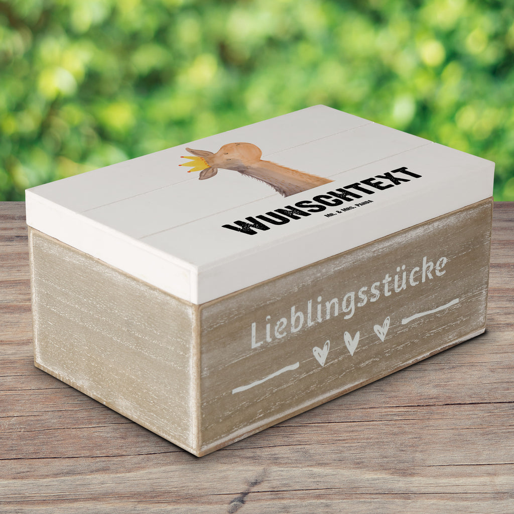 Personalisierte Holzkiste Lamakopf König Holzkiste mit Namen, Kiste mit Namen, Schatzkiste mit Namen, Truhe mit Namen, Schatulle mit Namen, Erinnerungsbox mit Namen, Erinnerungskiste, mit Namen, Dekokiste mit Namen, Aufbewahrungsbox mit Namen, Holzkiste Personalisiert, Kiste Personalisiert, Schatzkiste Personalisiert, Truhe Personalisiert, Schatulle Personalisiert, Erinnerungsbox Personalisiert, Erinnerungskiste Personalisiert, Dekokiste Personalisiert, Aufbewahrungsbox Personalisiert, Geschenkbox personalisiert, GEschenkdose personalisiert, Lama, Alpaka, Lamas, König, Königin, Freundin, Mama, Papa, Büro Kollege, Kollegin, Chef, Vorgesetzter, Abi, Abitur