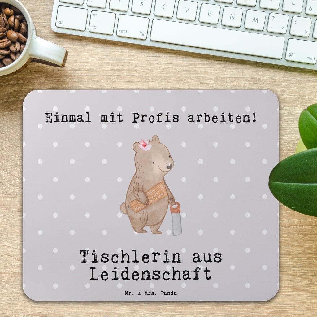 Mauspad Tischlerin aus Leidenschaft Mousepad, Computer zubehör, Büroausstattung, PC Zubehör, Arbeitszimmer, Mauspad, Einzigartiges Mauspad, Designer Mauspad, Mausunterlage, Mauspad Büro, Beruf, Ausbildung, Jubiläum, Abschied, Rente, Kollege, Kollegin, Geschenk, Schenken, Arbeitskollege, Mitarbeiter, Firma, Danke, Dankeschön