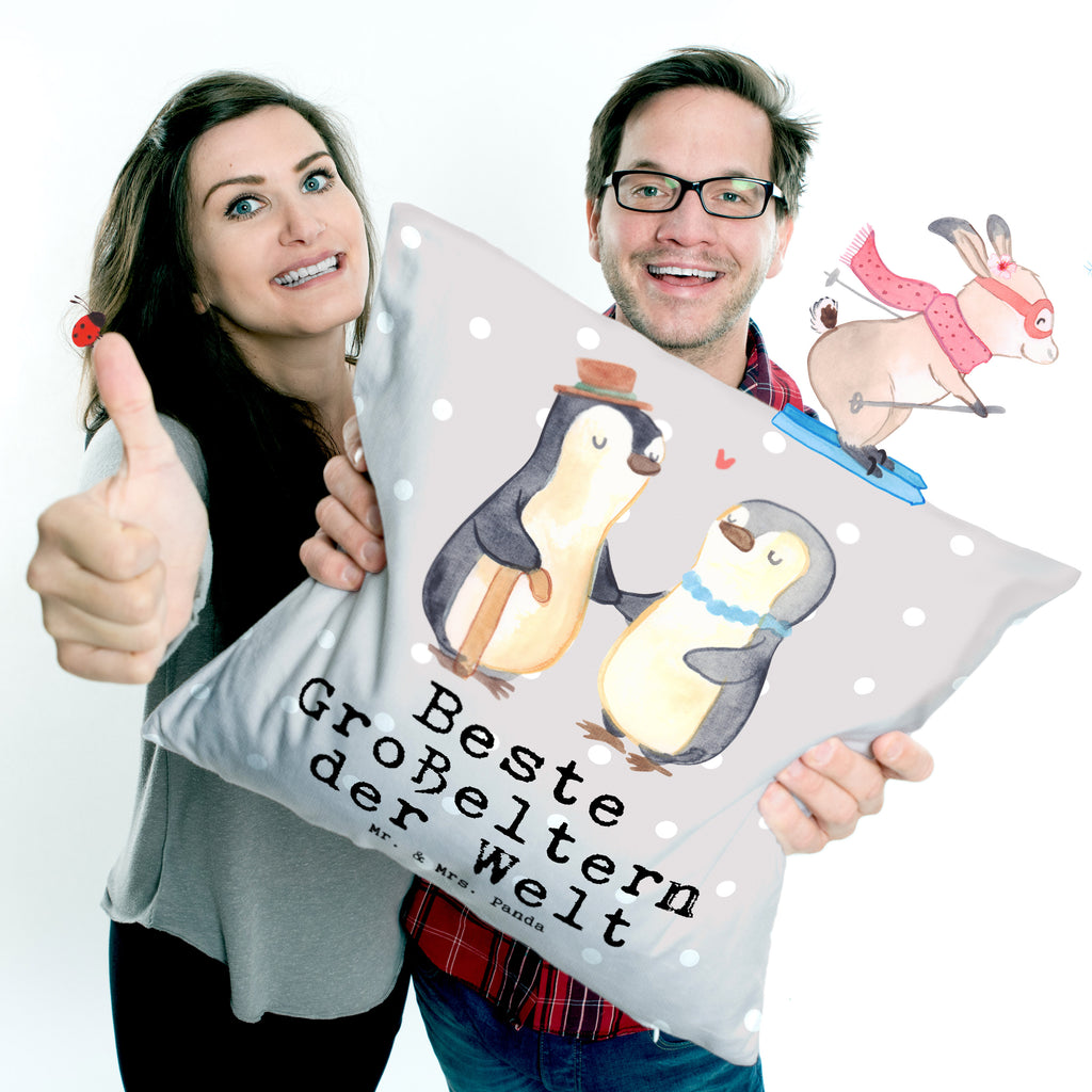 40x40 Kissen Pinguin Beste Großeltern der Welt Kissenhülle, Kopfkissen, Sofakissen, Dekokissen, Motivkissen, für, Dankeschön, Geschenk, Schenken, Geburtstag, Geburtstagsgeschenk, Geschenkidee, Danke, Bedanken, Mitbringsel, Freude machen, Geschenktipp, Großeltern, Grosseltern, Großmutter, Großvater, Opa, Omi, Oma, Opi. Großpapa, Großmama, Enkel, Enkelin, Enkelkind, Kleinigkeit, Omma, Ommi, Oppa, Oppi, Bester