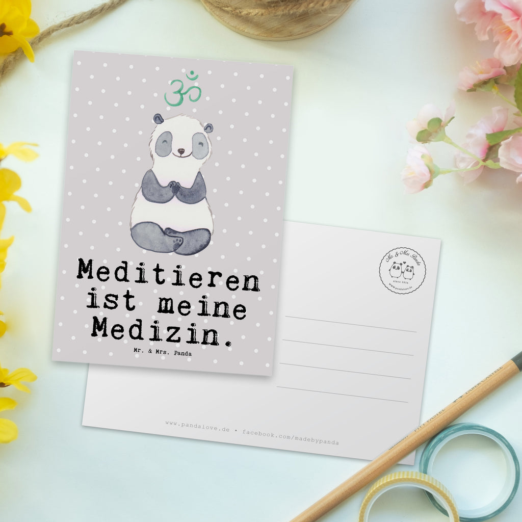 Postkarte Panda Meditieren Medizin Postkarte, Karte, Geschenkkarte, Grußkarte, Einladung, Ansichtskarte, Geburtstagskarte, Einladungskarte, Dankeskarte, Ansichtskarten, Einladung Geburtstag, Einladungskarten Geburtstag, Geschenk, Sport, Sportart, Hobby, Schenken, Danke, Dankeschön, Auszeichnung, Gewinn, Sportler, Meditieren, Meditation, Meditationskurs