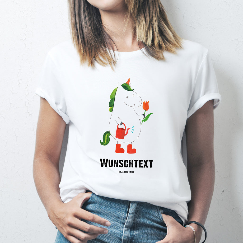 Personalisiertes T-Shirt Einhorn Gärtner T-Shirt Personalisiert, T-Shirt mit Namen, T-Shirt mit Aufruck, Männer, Frauen, Wunschtext, Bedrucken, Einhorn, Einhörner, Einhorn Deko, Pegasus, Unicorn, Luftballon, Gießkanne, Giesskanne, Lebenslust, Freude, Blume, Freundin, Garten, Stiefel