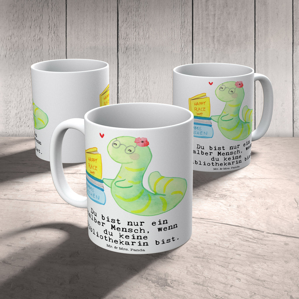 Tasse Bibliothekarin mit Herz Tasse, Kaffeetasse, Teetasse, Becher, Kaffeebecher, Teebecher, Keramiktasse, Porzellantasse, Büro Tasse, Geschenk Tasse, Tasse Sprüche, Tasse Motive, Kaffeetassen, Tasse bedrucken, Designer Tasse, Cappuccino Tassen, Schöne Teetassen, Beruf, Ausbildung, Jubiläum, Abschied, Rente, Kollege, Kollegin, Geschenk, Schenken, Arbeitskollege, Mitarbeiter, Firma, Danke, Dankeschön, Bibliothekarin, Buchhandlung, Bibliothek, Bücherwurm, Leseratte, Bücherliebe